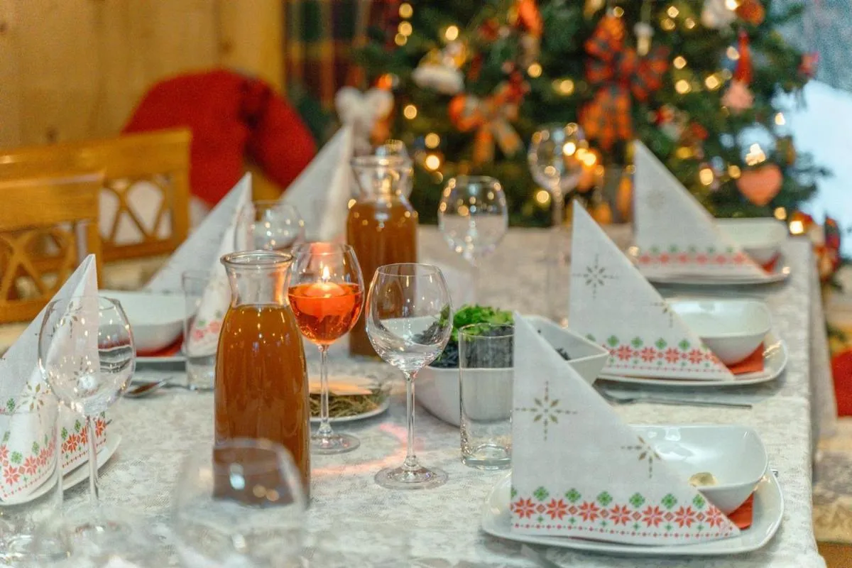 Restaurant/places to eat in Helan Family & SPA