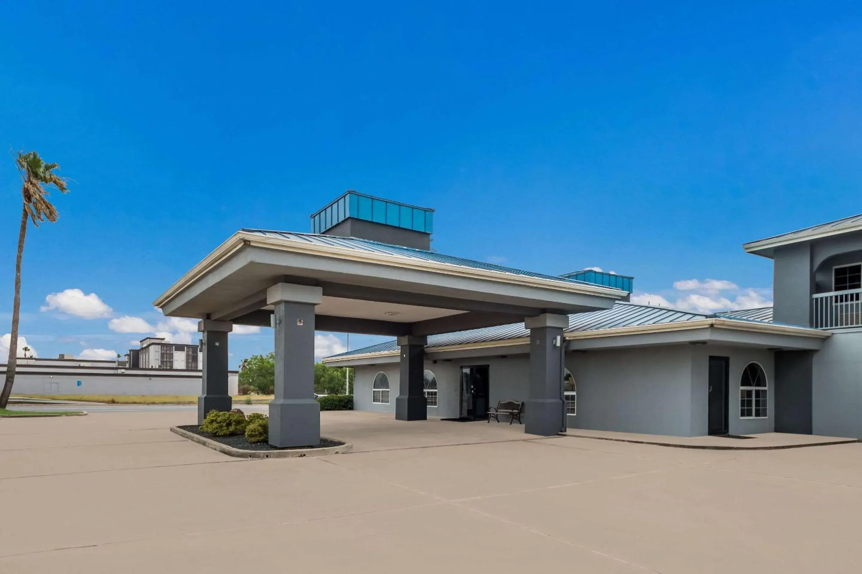 Property building in Rodeway Inn & Suites Property building in Rodeway Inn & Suites