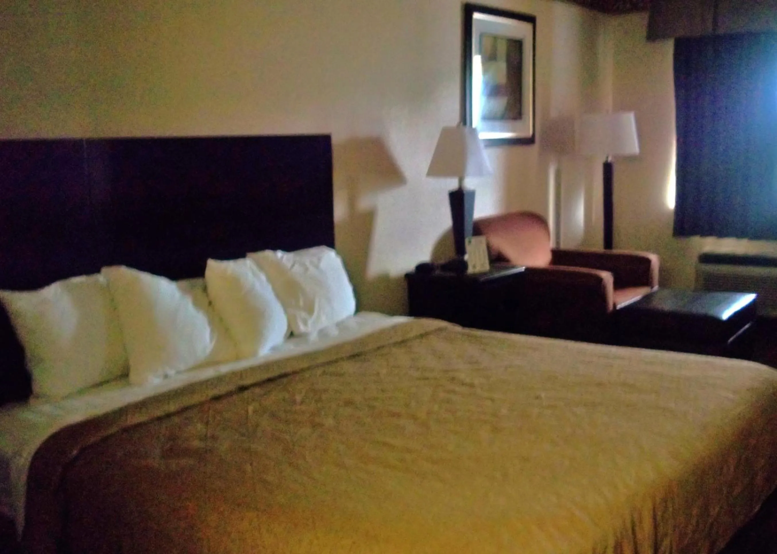 Bed in Rodeway Inn & Suites Corpus Christi Northwest