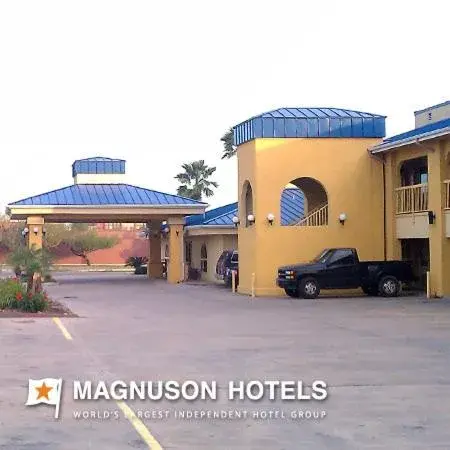 Facade/entrance in Rodeway Inn & Suites Corpus Christi Northwest Facade/entrance in Rodeway Inn & Suites Corpus Christi Northwest