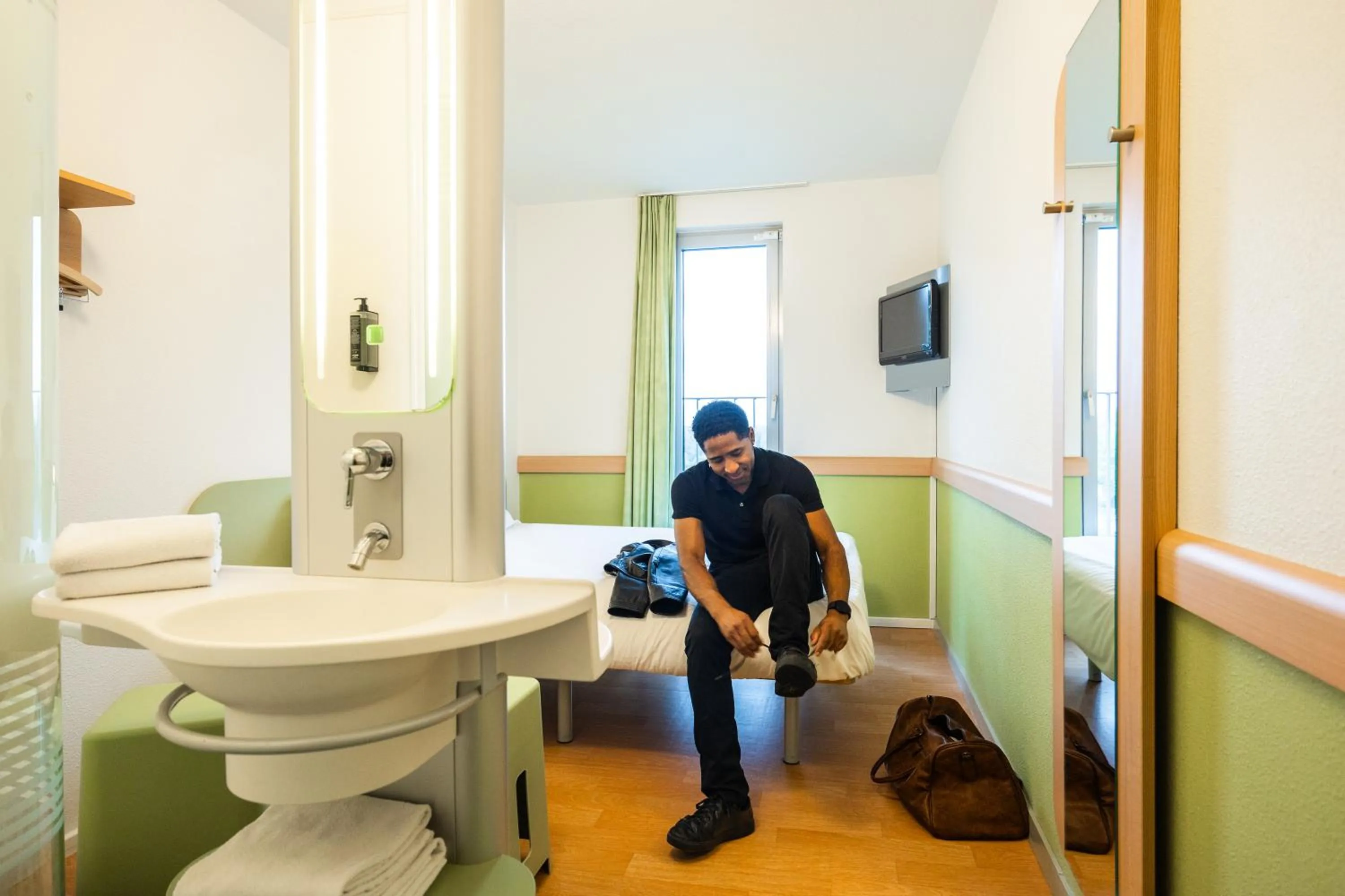 Bathroom in ibis budget Brugge Centrum Station