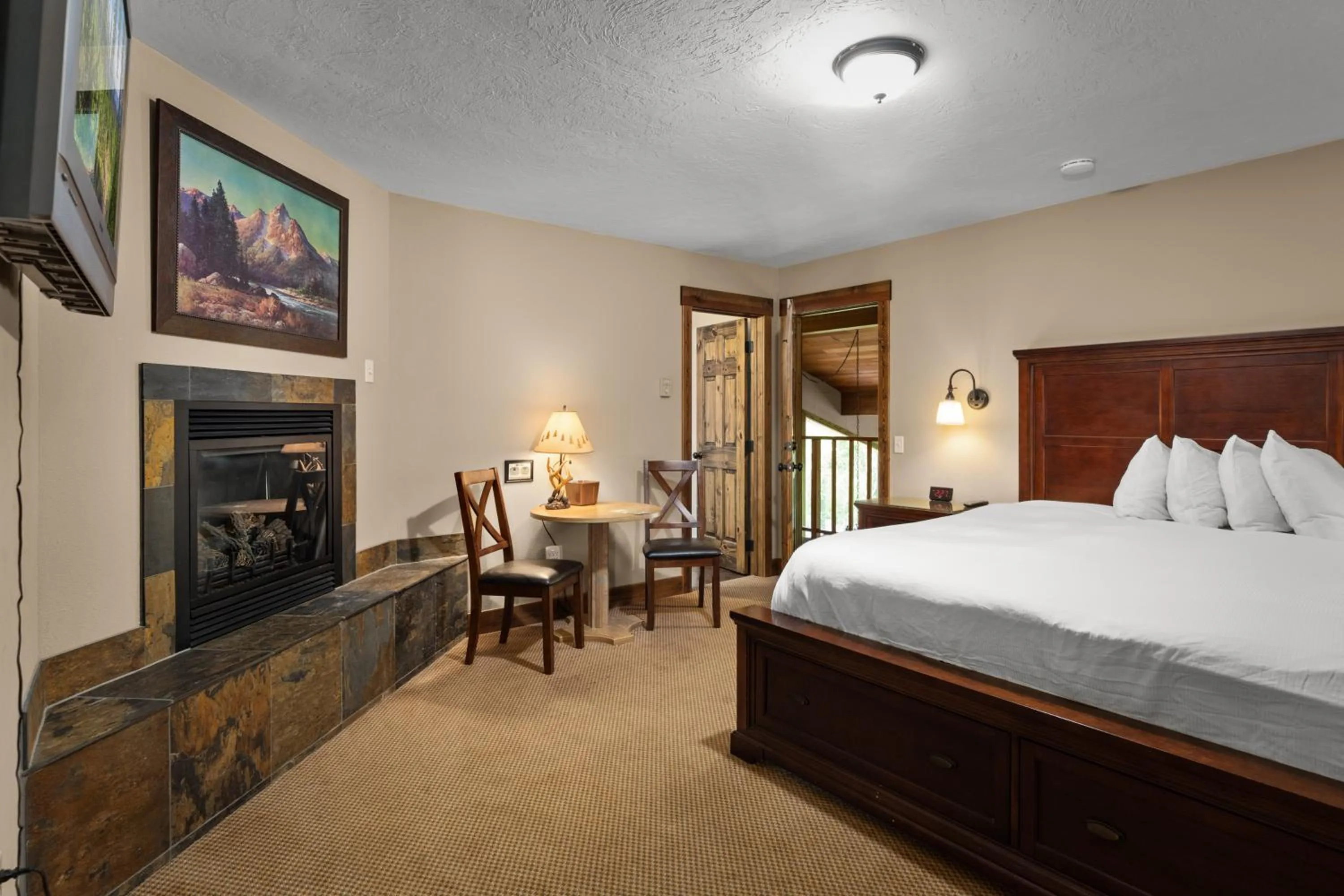 Bed in Duck Inn Lodge