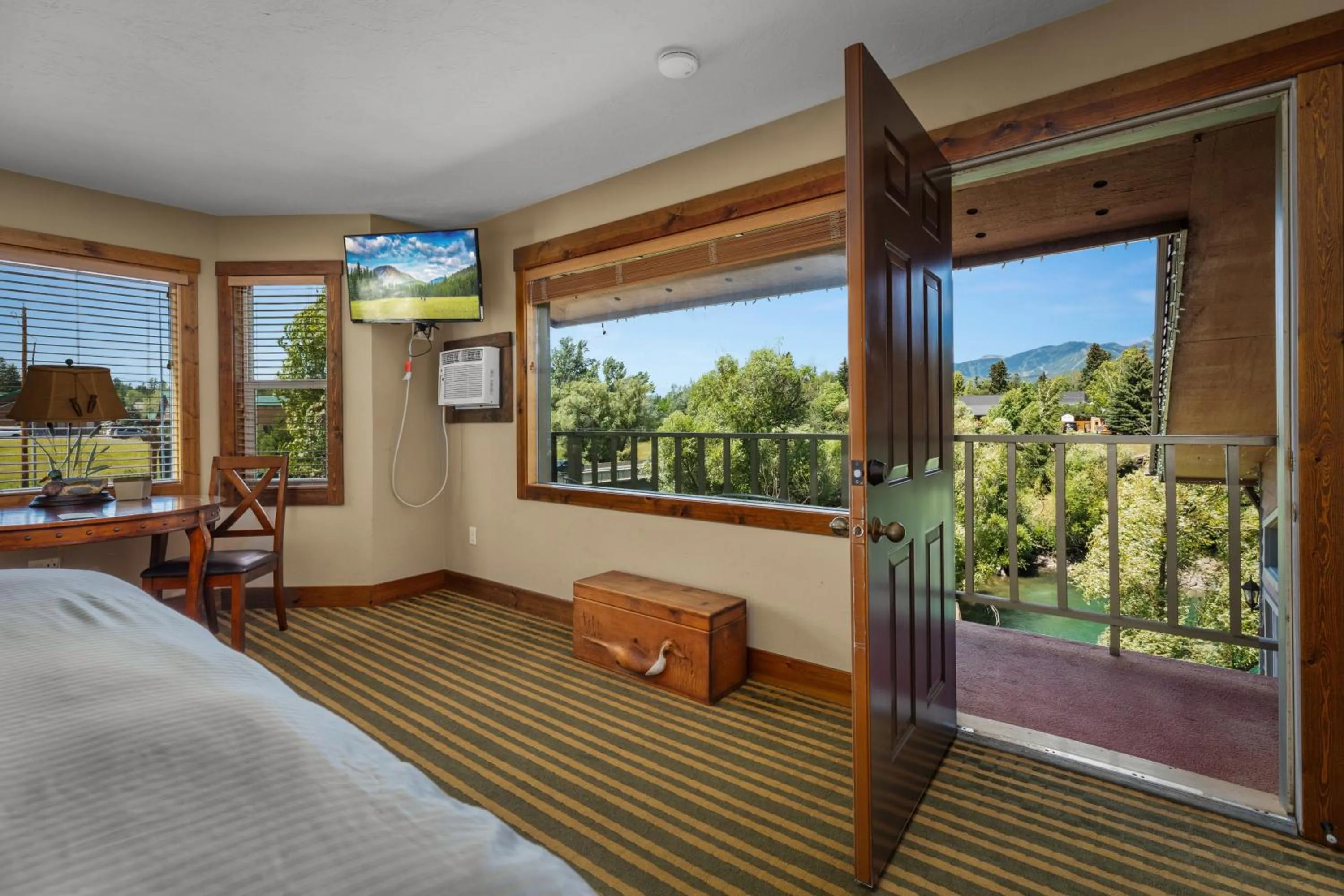 Bed in Duck Inn Lodge
