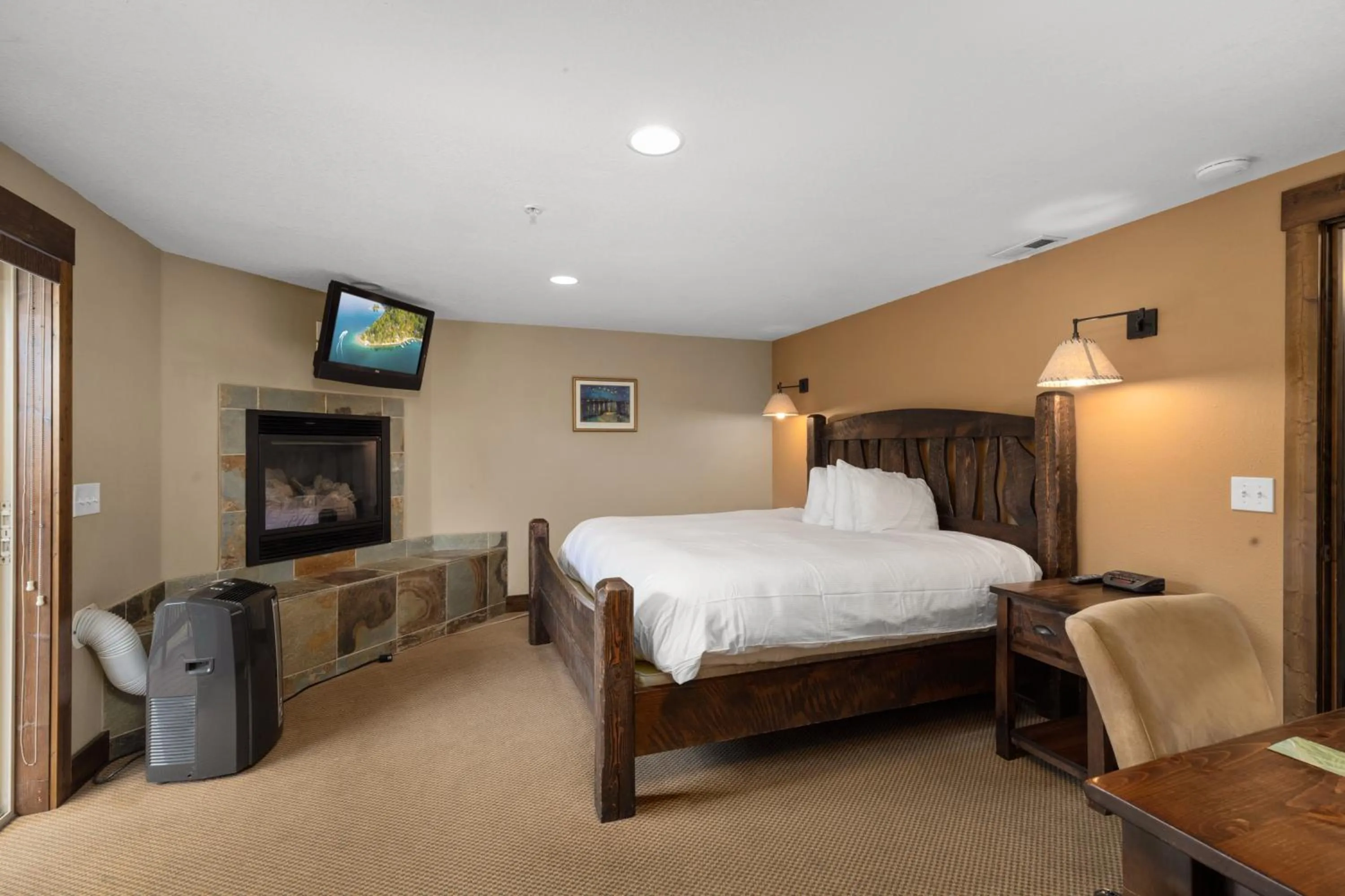 Bed in Duck Inn Lodge