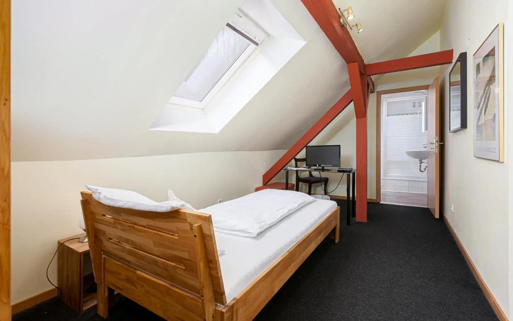 Single Room in Hotel Rutherbach Single Room in Hotel Rutherbach