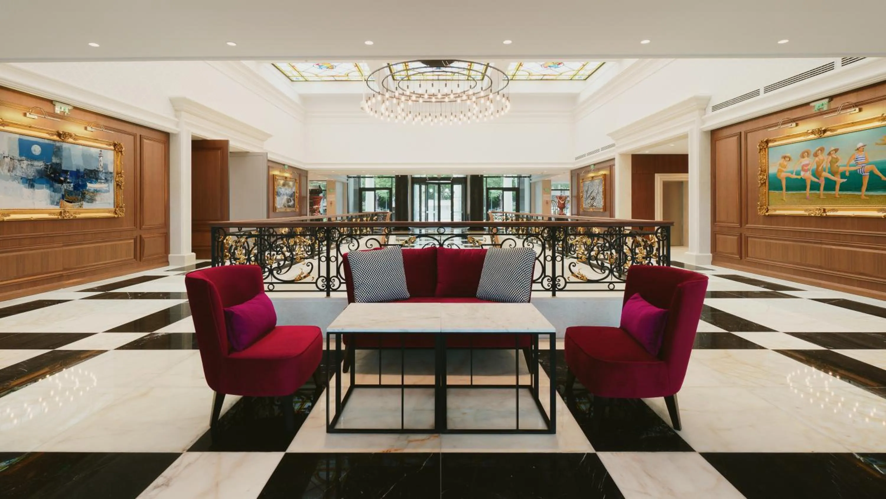 Lobby or reception in Astor Garden Hotel