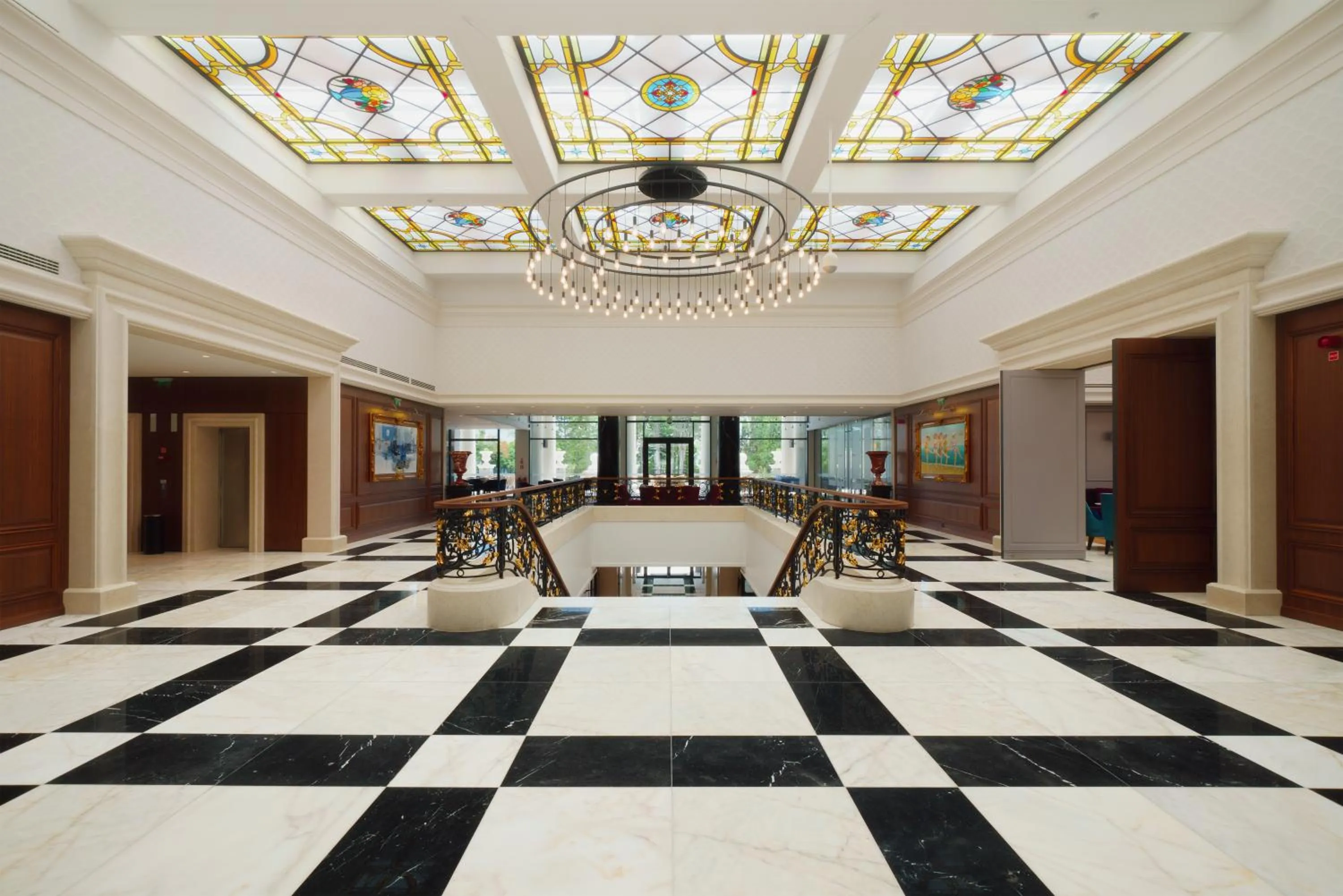 Seating area in Astor Garden Hotel