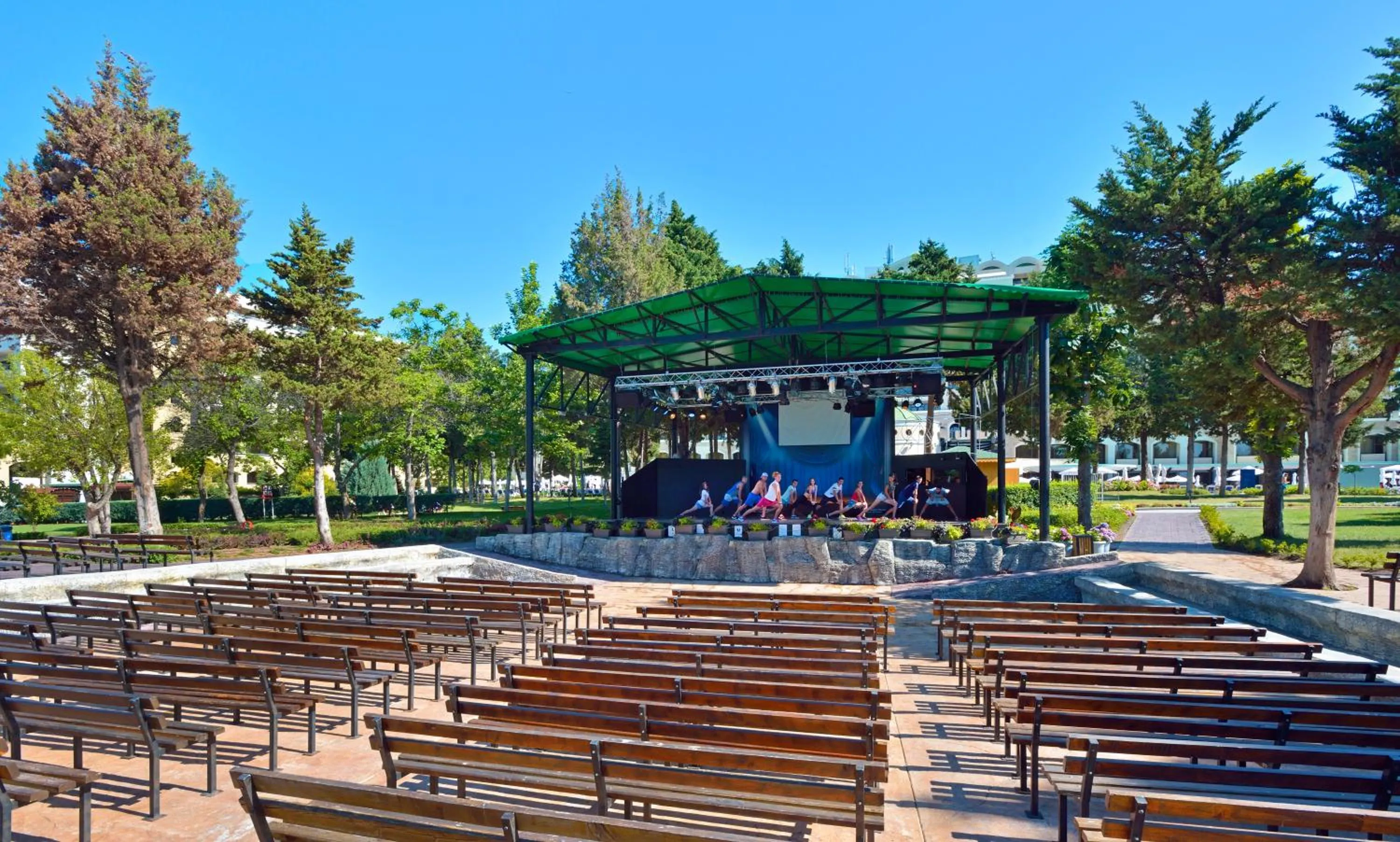 Garden in Sol Nessebar Palace All Inclusive