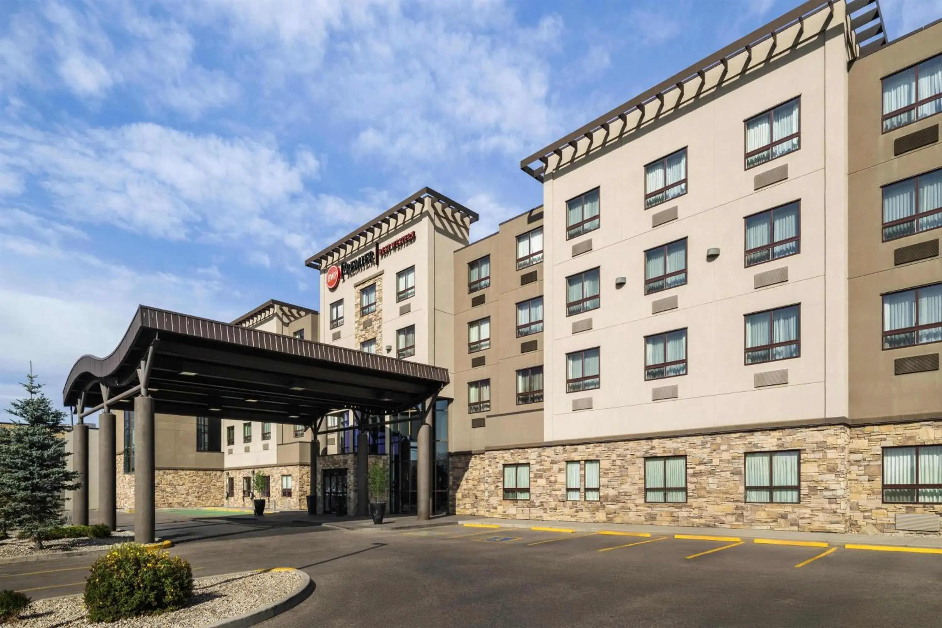 Property building in Best Western Premier Freeport Inn Calgary Airport Property building in Best Western Premier Freeport Inn Calgary Airport