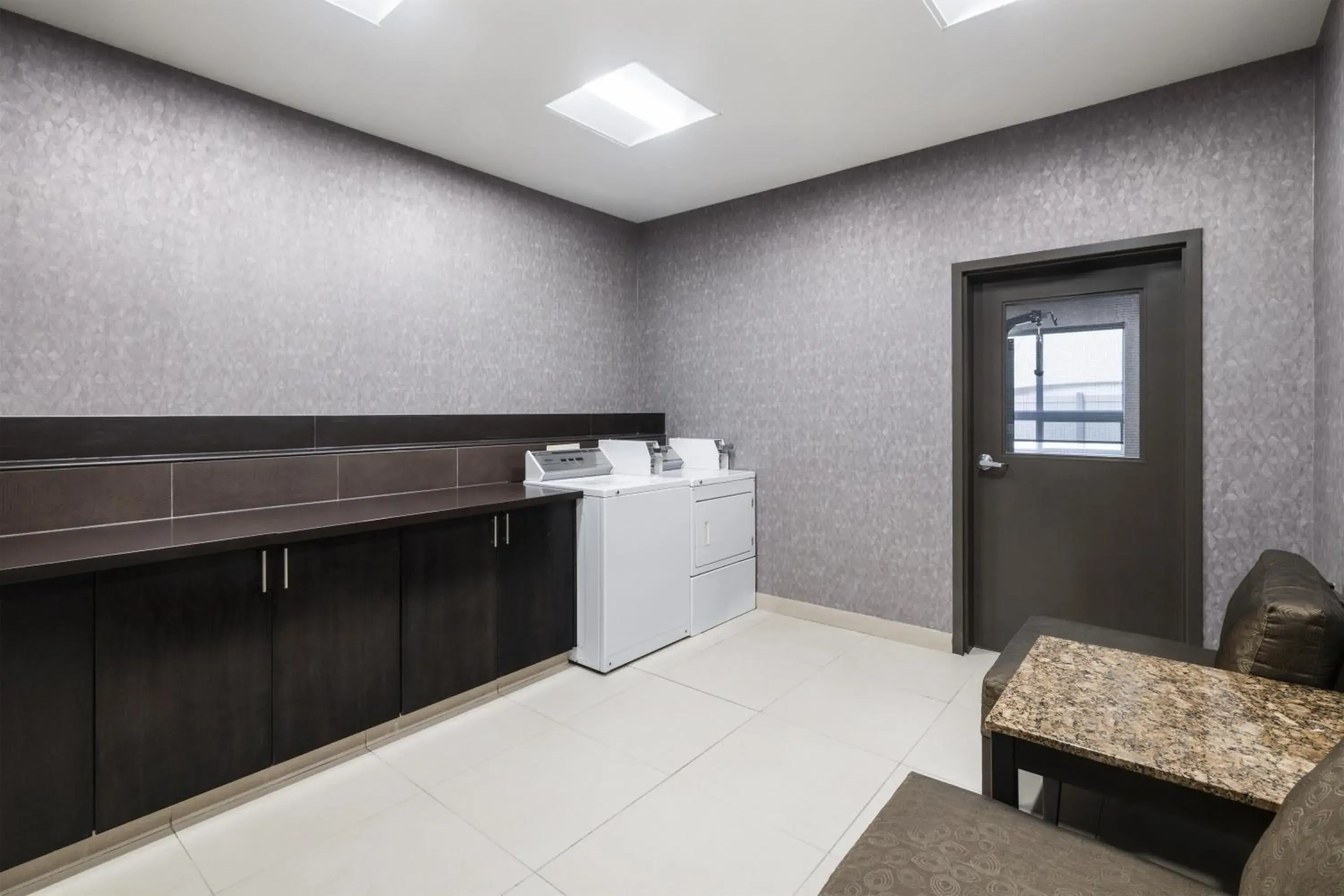 Property building in Best Western Premier Freeport Inn Calgary Airport Property building in Best Western Premier Freeport Inn Calgary Airport