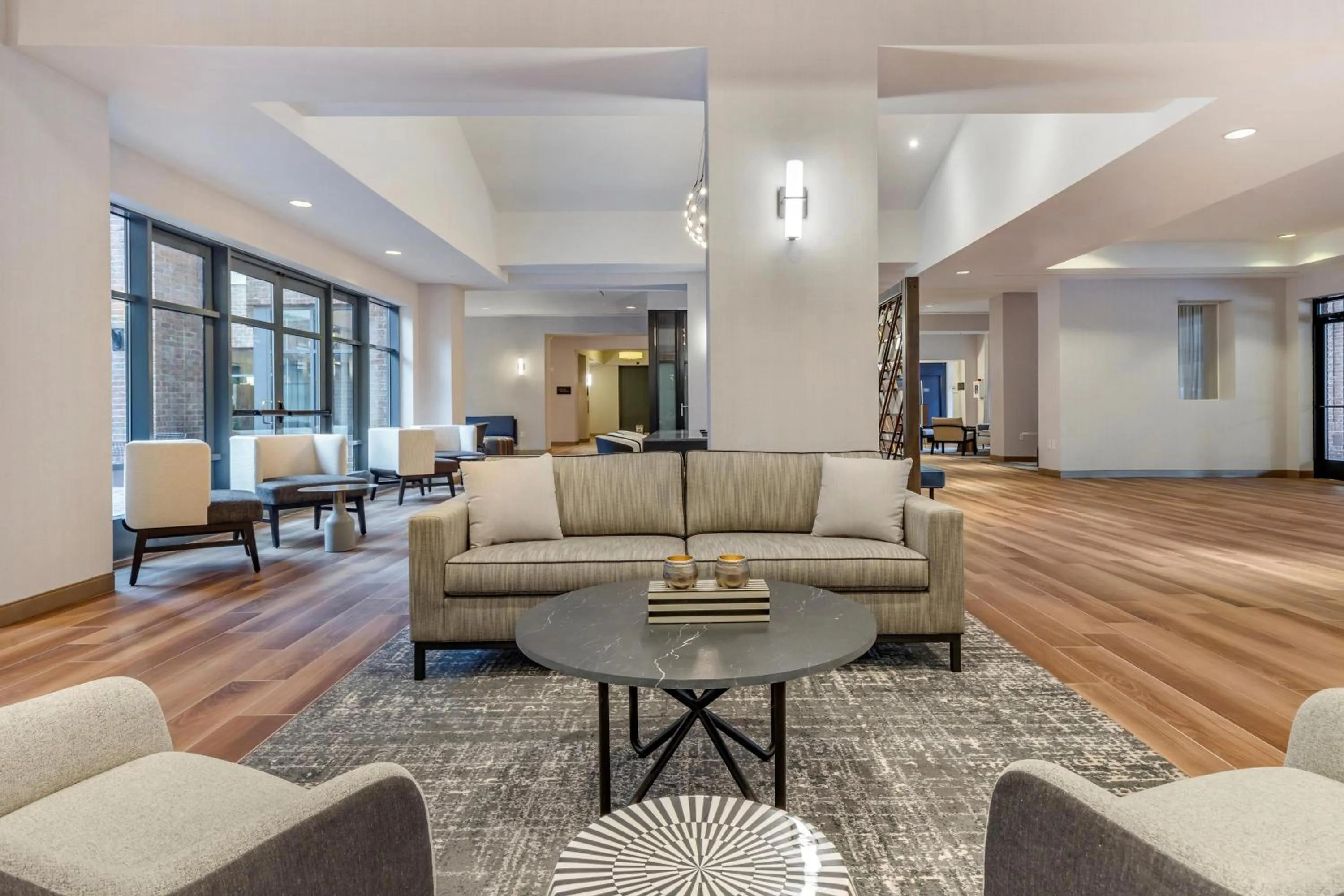 Lobby or reception in Sheraton Suites Old Town Alexandria