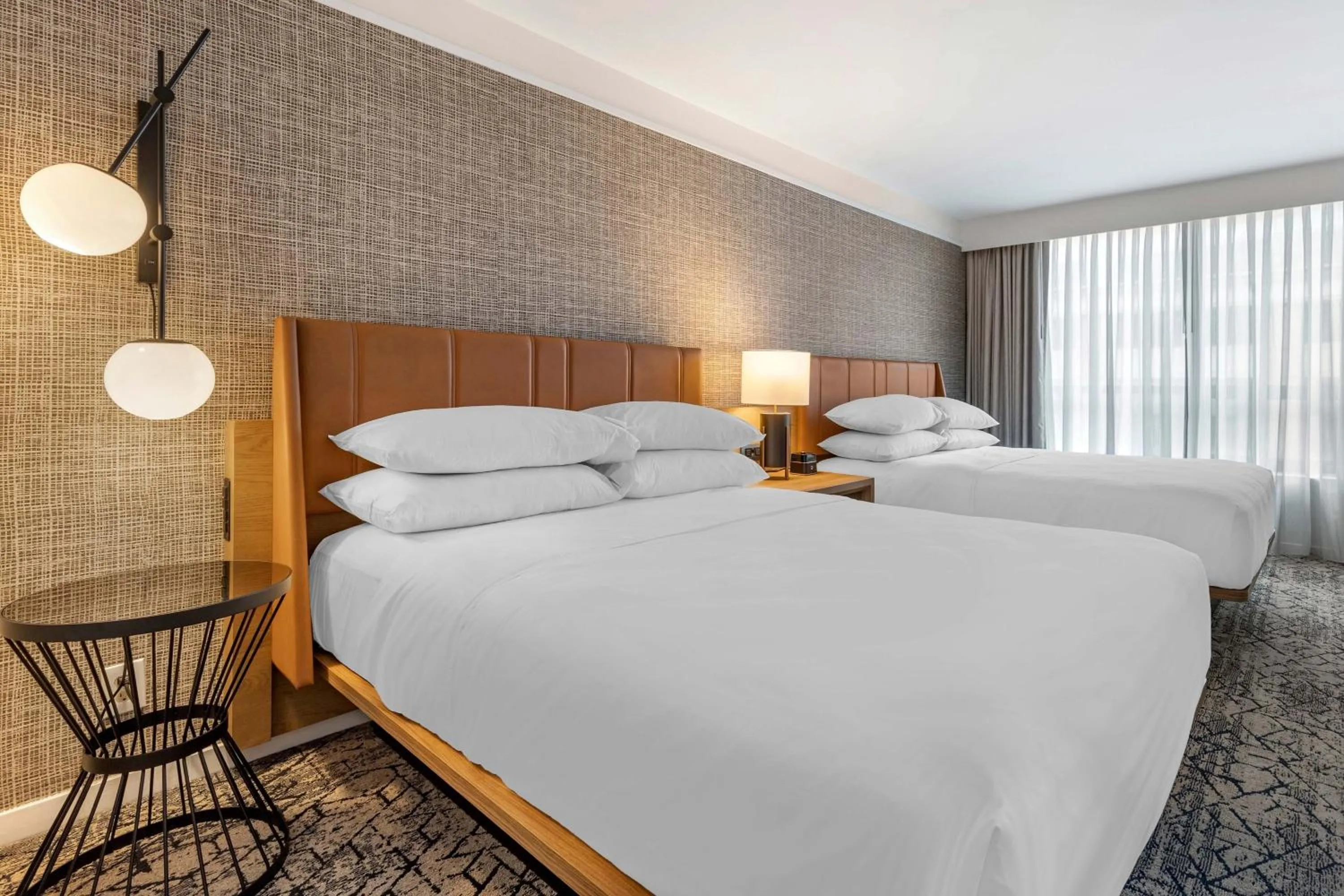 Bedroom, Bed in Sheraton Suites Old Town Alexandria