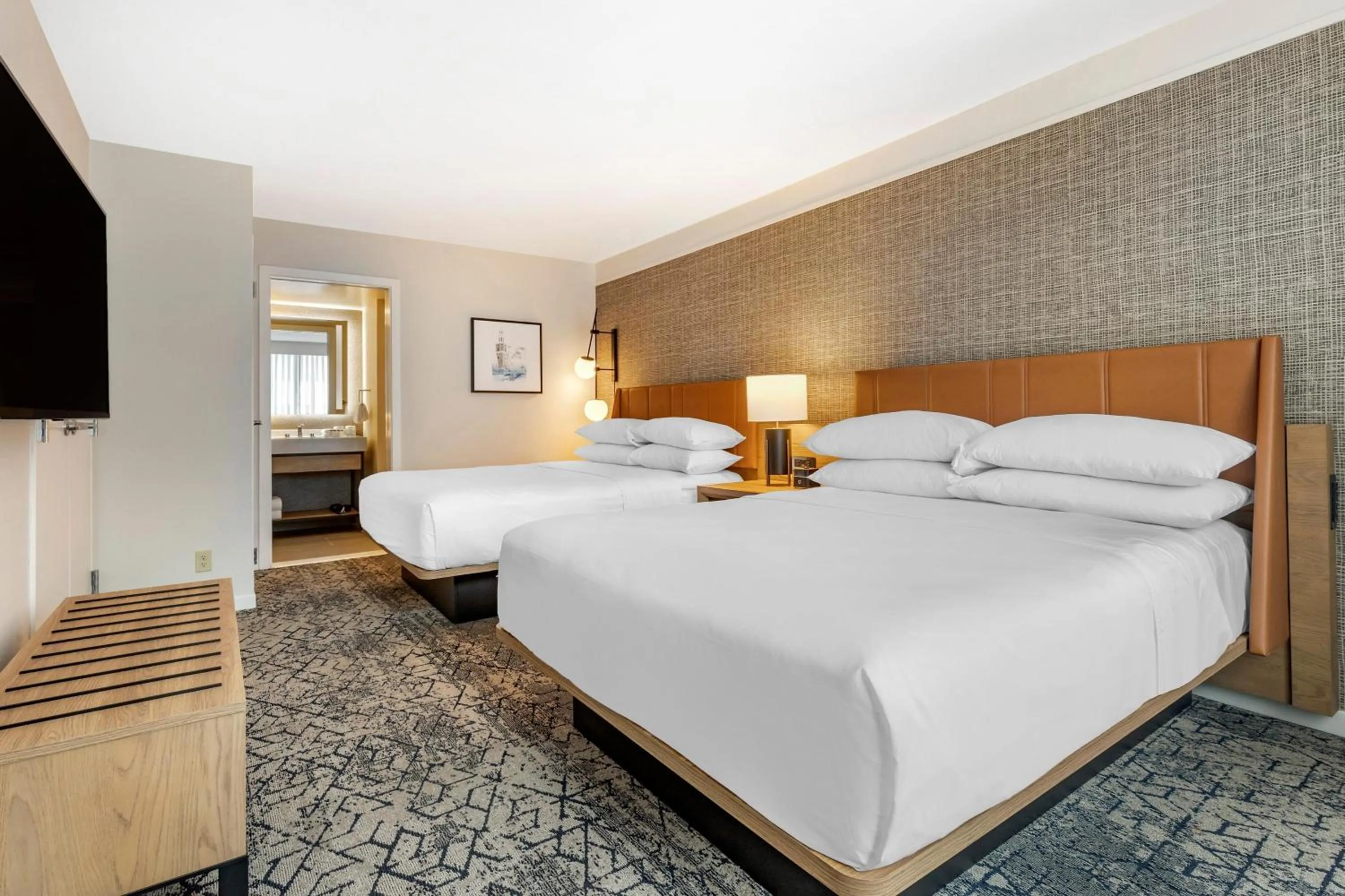 Bedroom, Bed in Sheraton Suites Old Town Alexandria