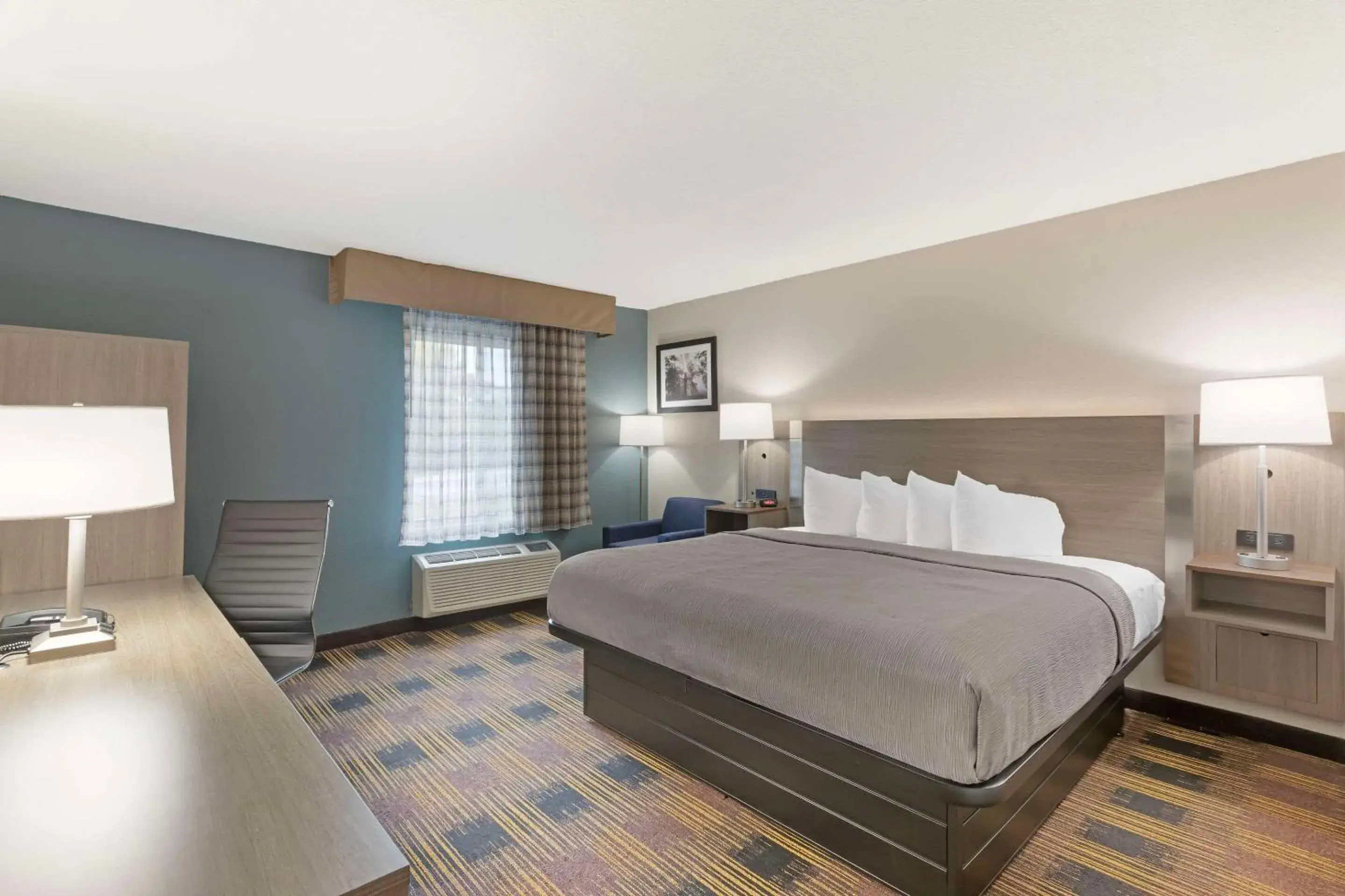 Bedroom, Bed in Quality Inn Newton at I-80 Bedroom, Bed in Quality Inn Newton at I-80