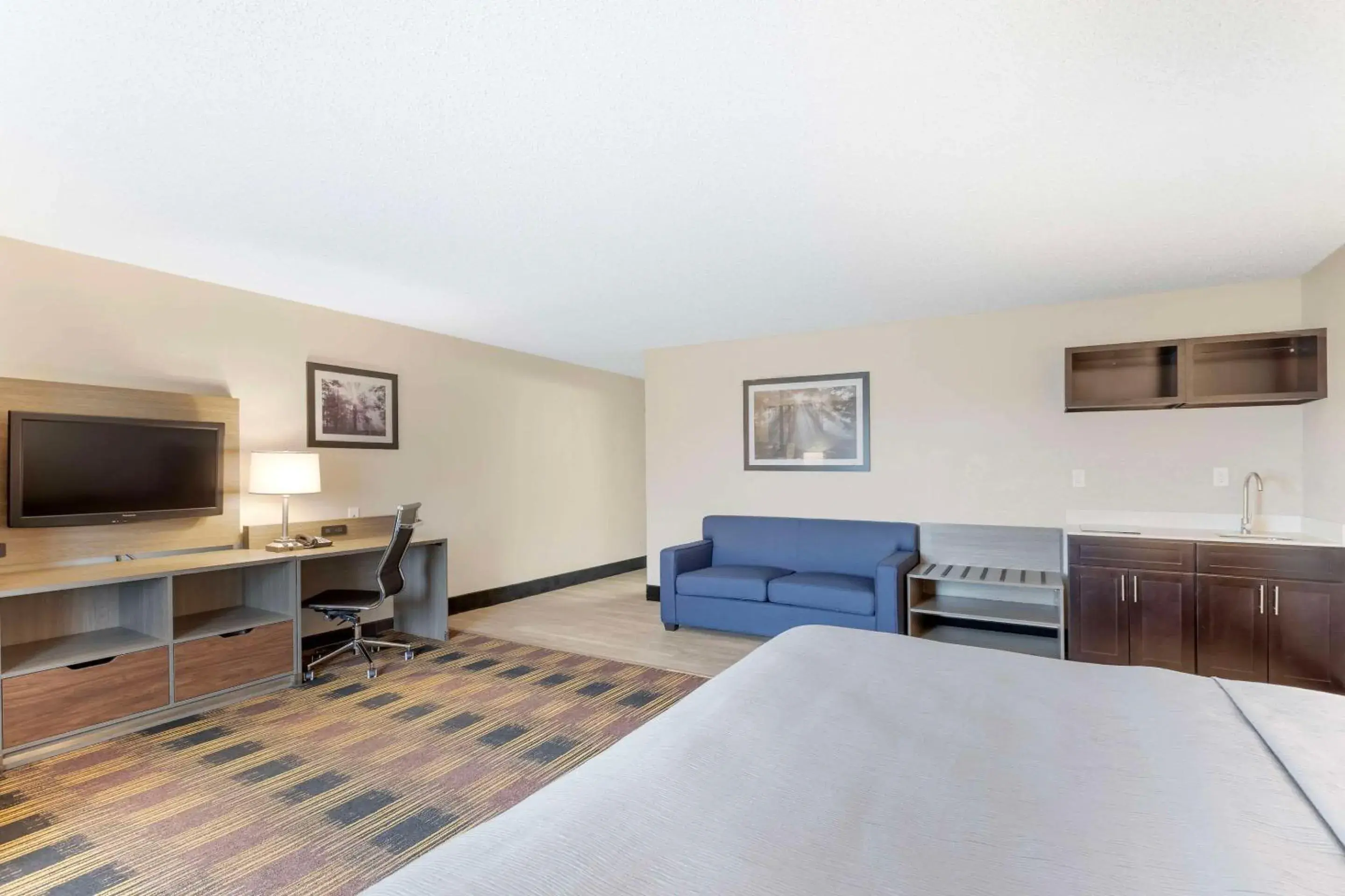 Bedroom, Bed in Quality Inn Newton at I-80 Bedroom, Bed in Quality Inn Newton at I-80