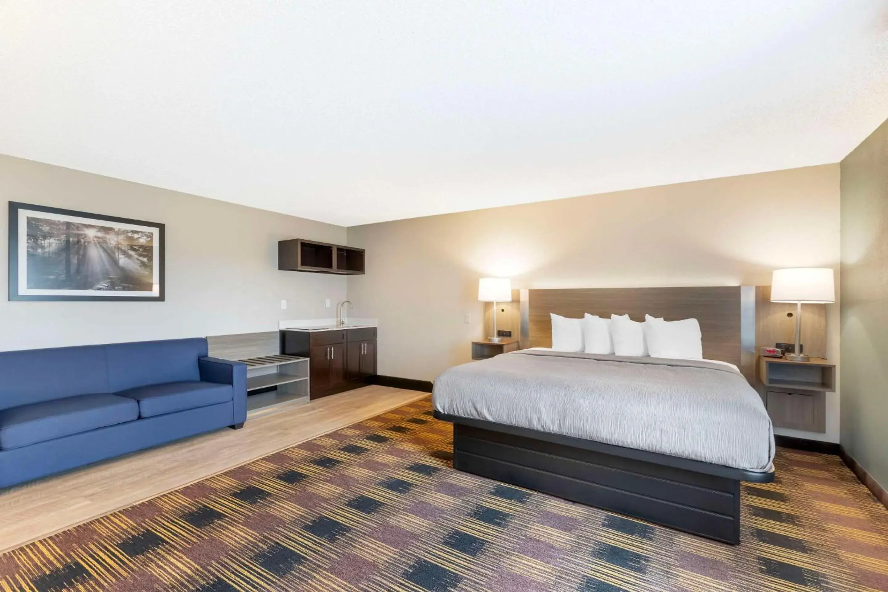 Bedroom, Bed in Quality Inn Newton at I-80 Bedroom, Bed in Quality Inn Newton at I-80