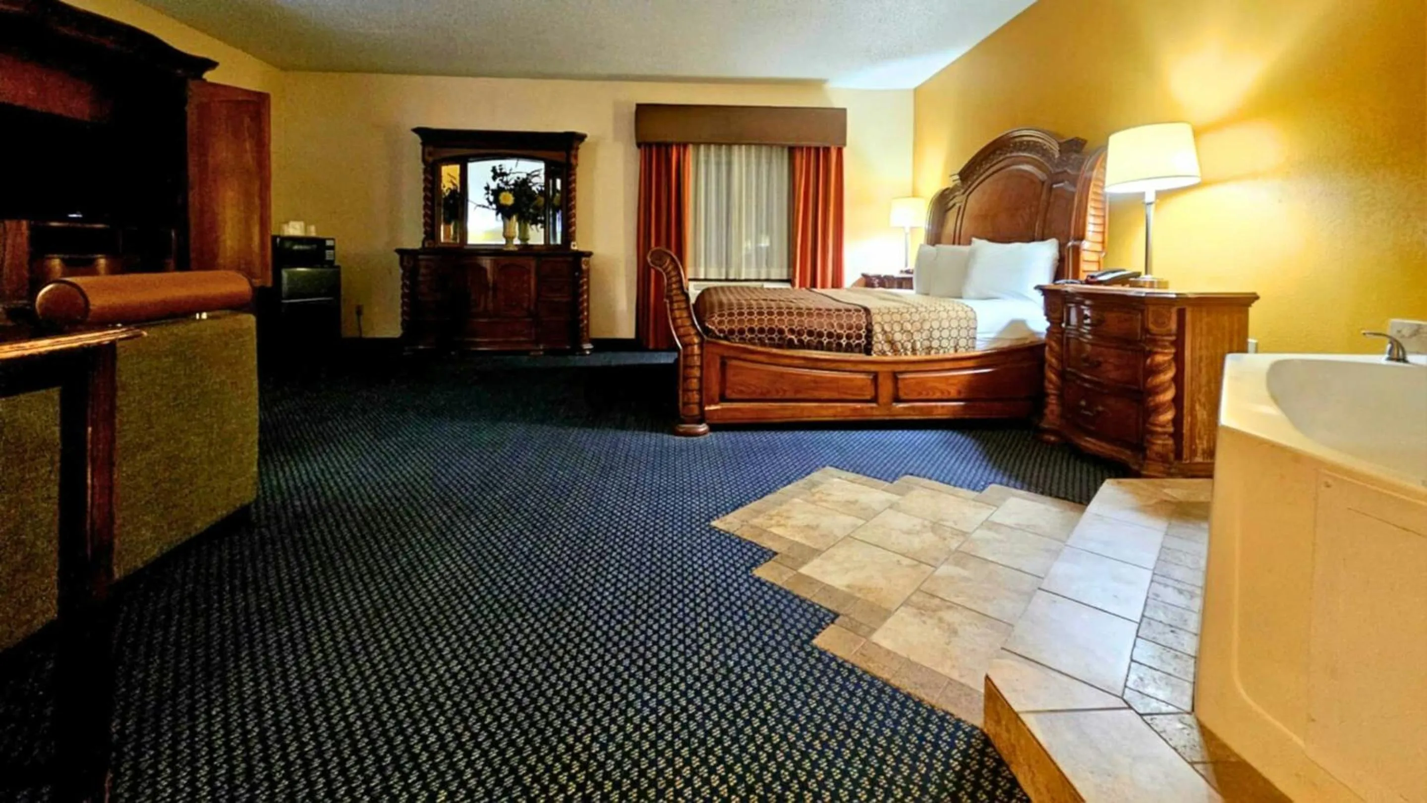 Facade/entrance in Magnuson Hotel Sand Springs – Tulsa West