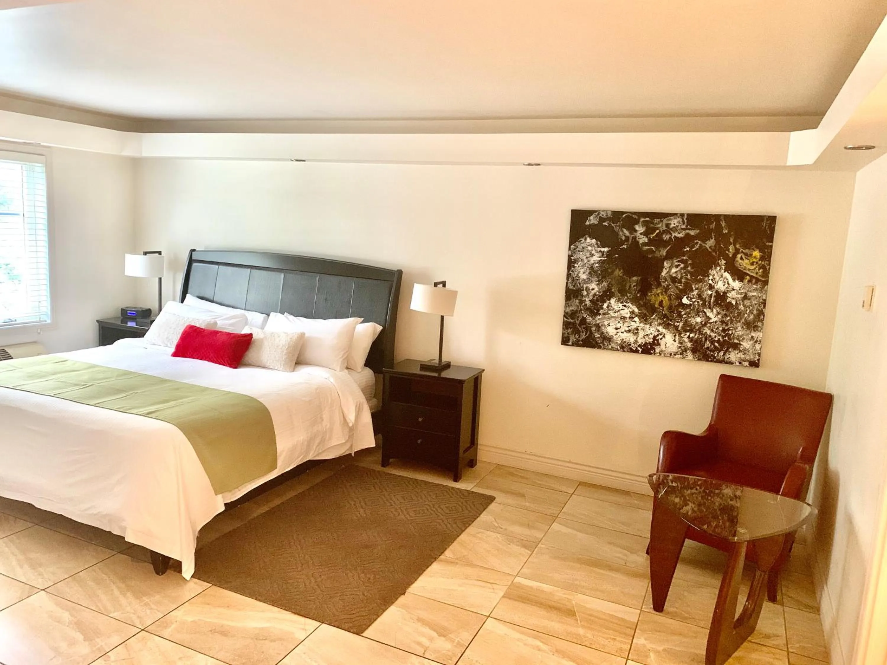 Bed in Hôtel Énergie Shawinigan