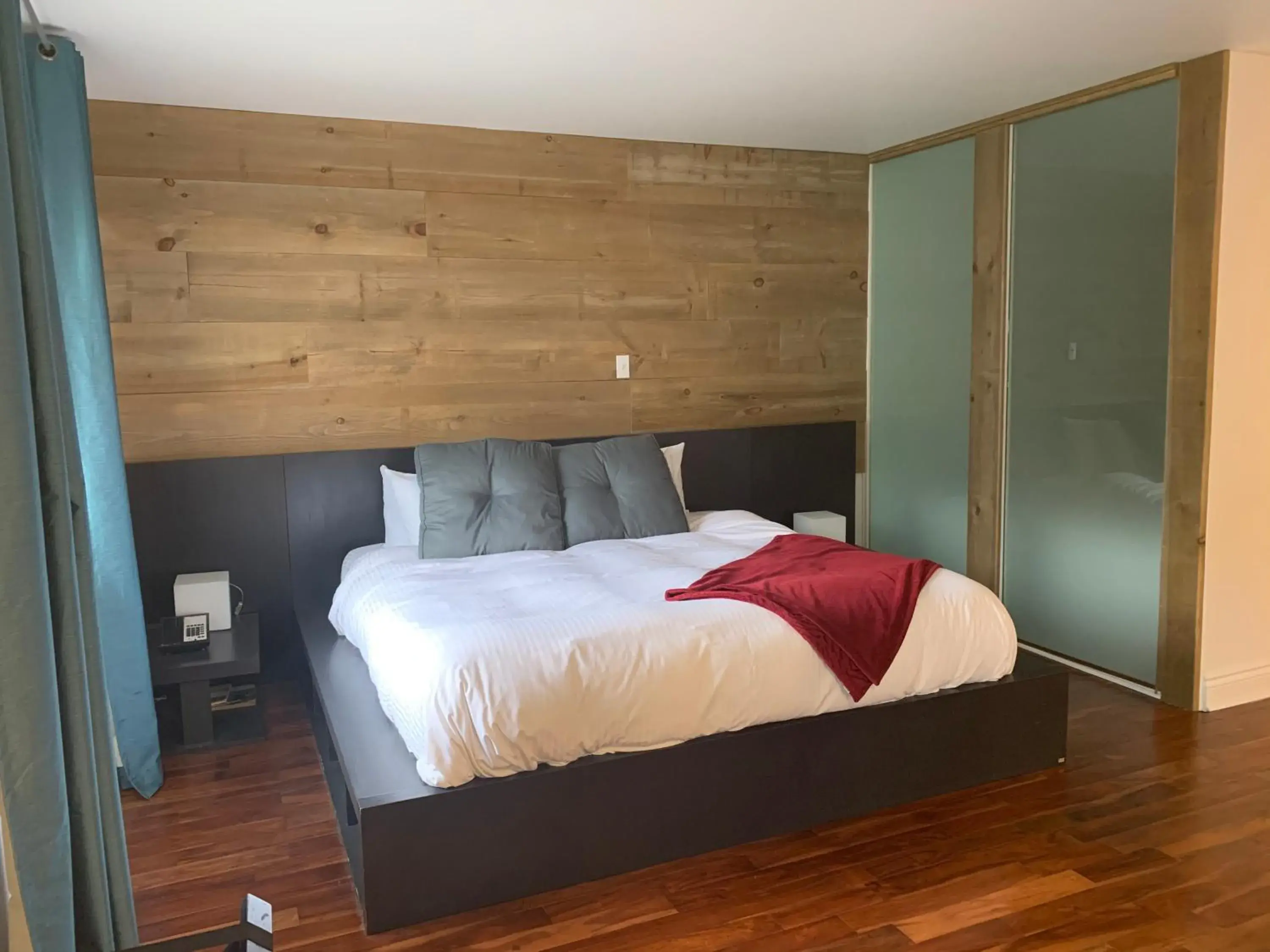 Bed in Hôtel Énergie Shawinigan Bed in Hôtel Énergie Shawinigan