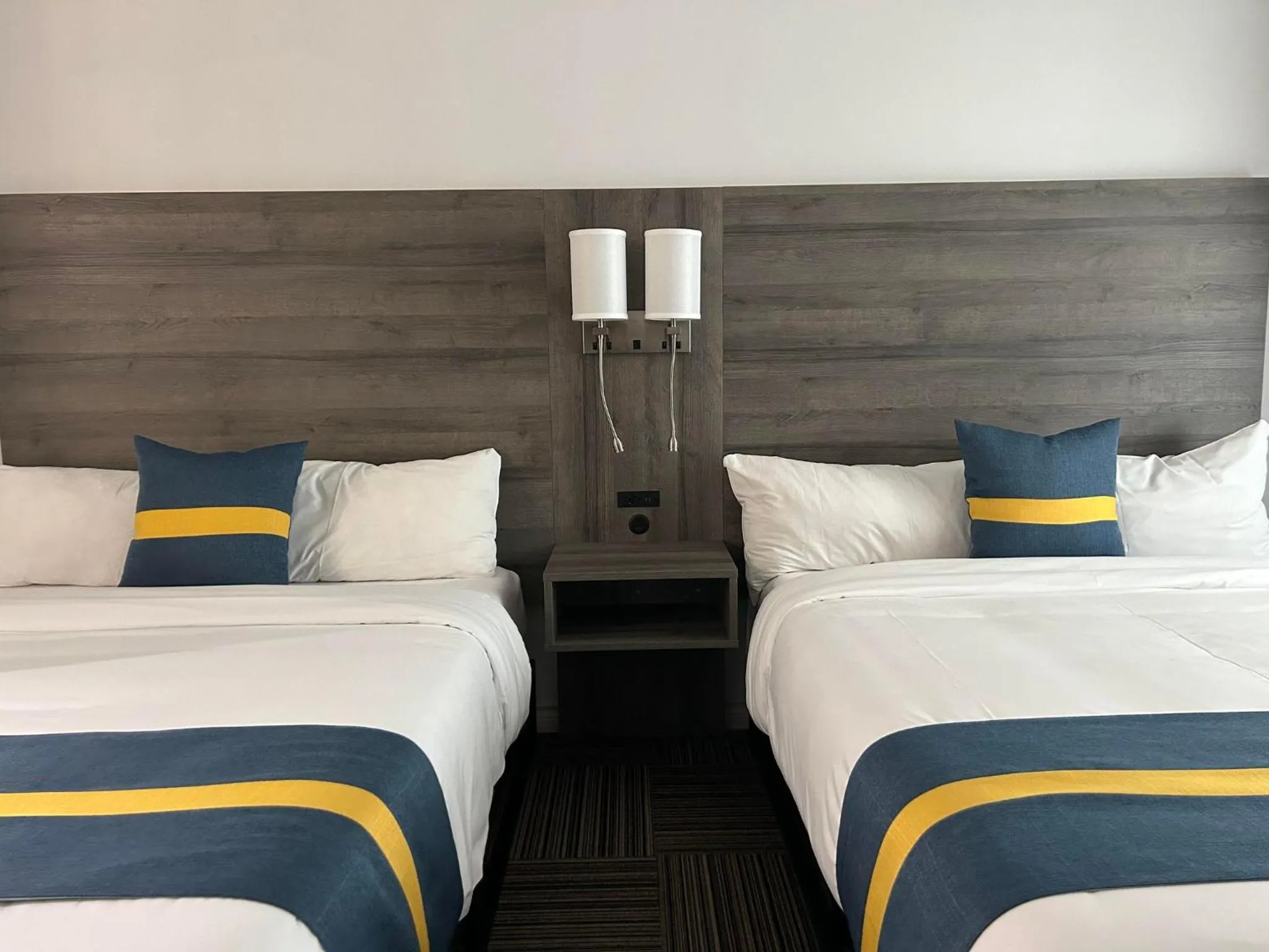 Bed in Hôtel Énergie Shawinigan