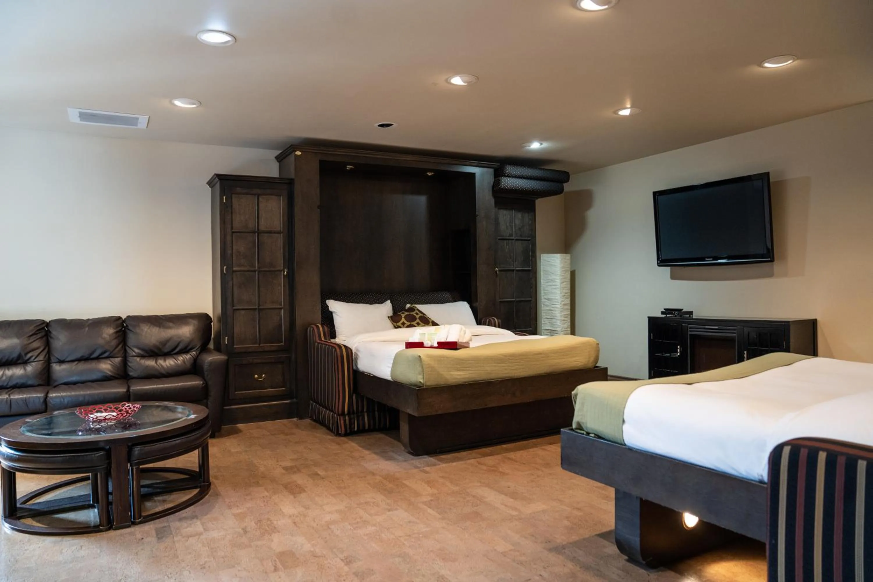 Bed in Hôtel Énergie Shawinigan