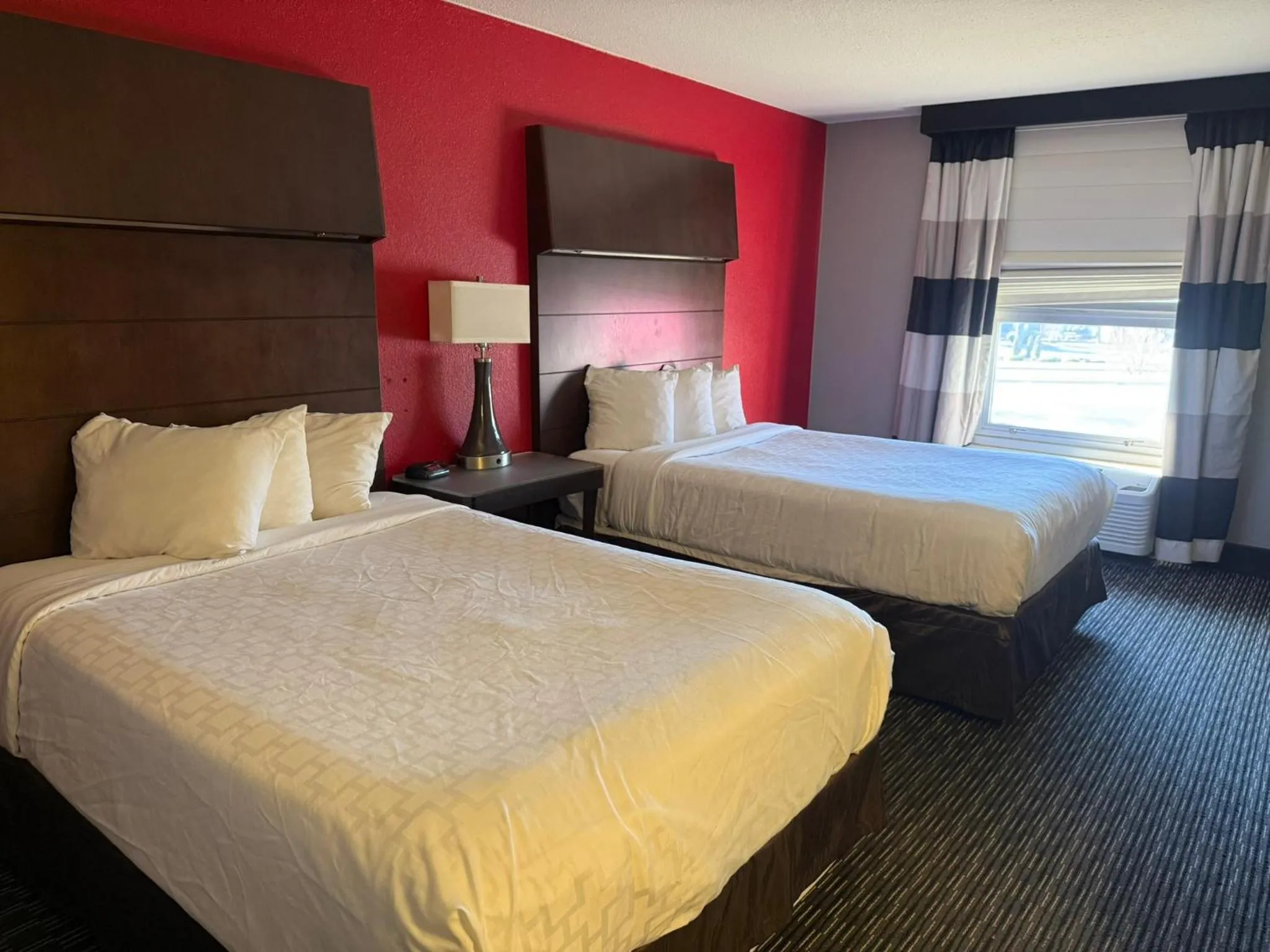 Bedroom in Sonesta Essential - Rapid City