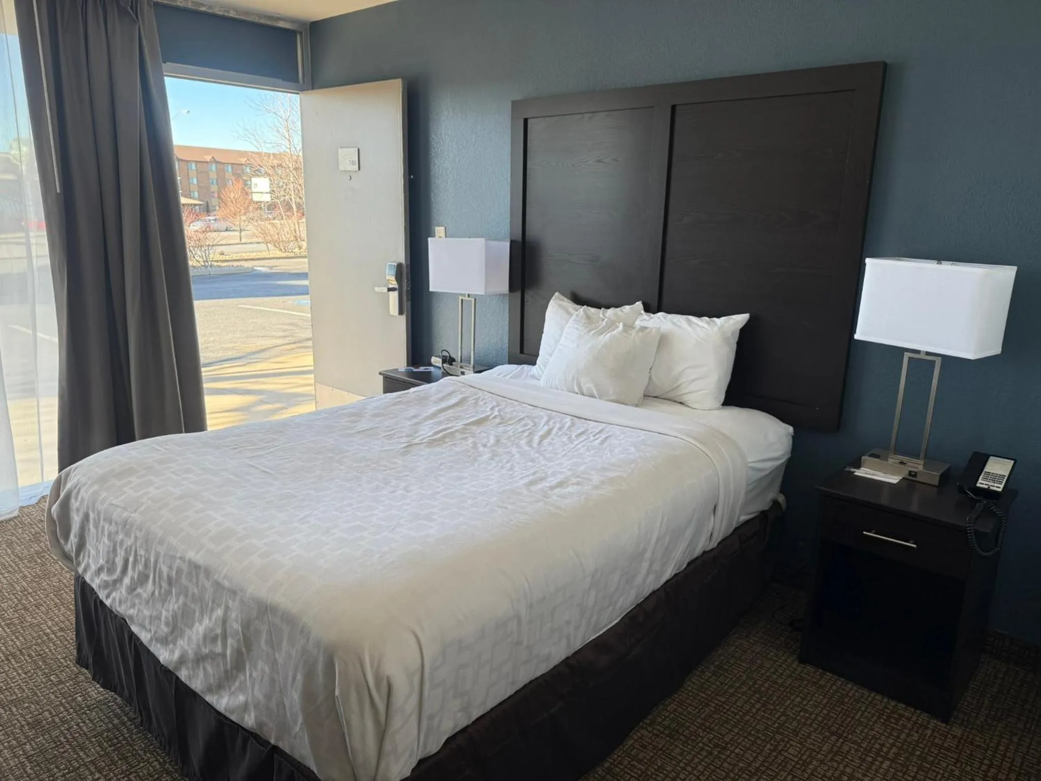 Bedroom in Sonesta Essential - Rapid City
