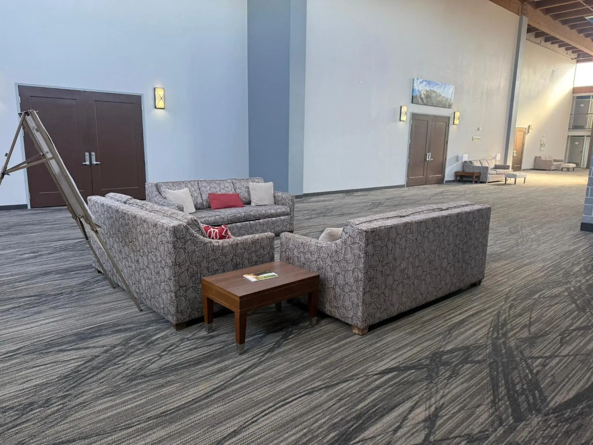 Seating area in Sonesta Essential - Rapid City Seating area in Sonesta Essential - Rapid City