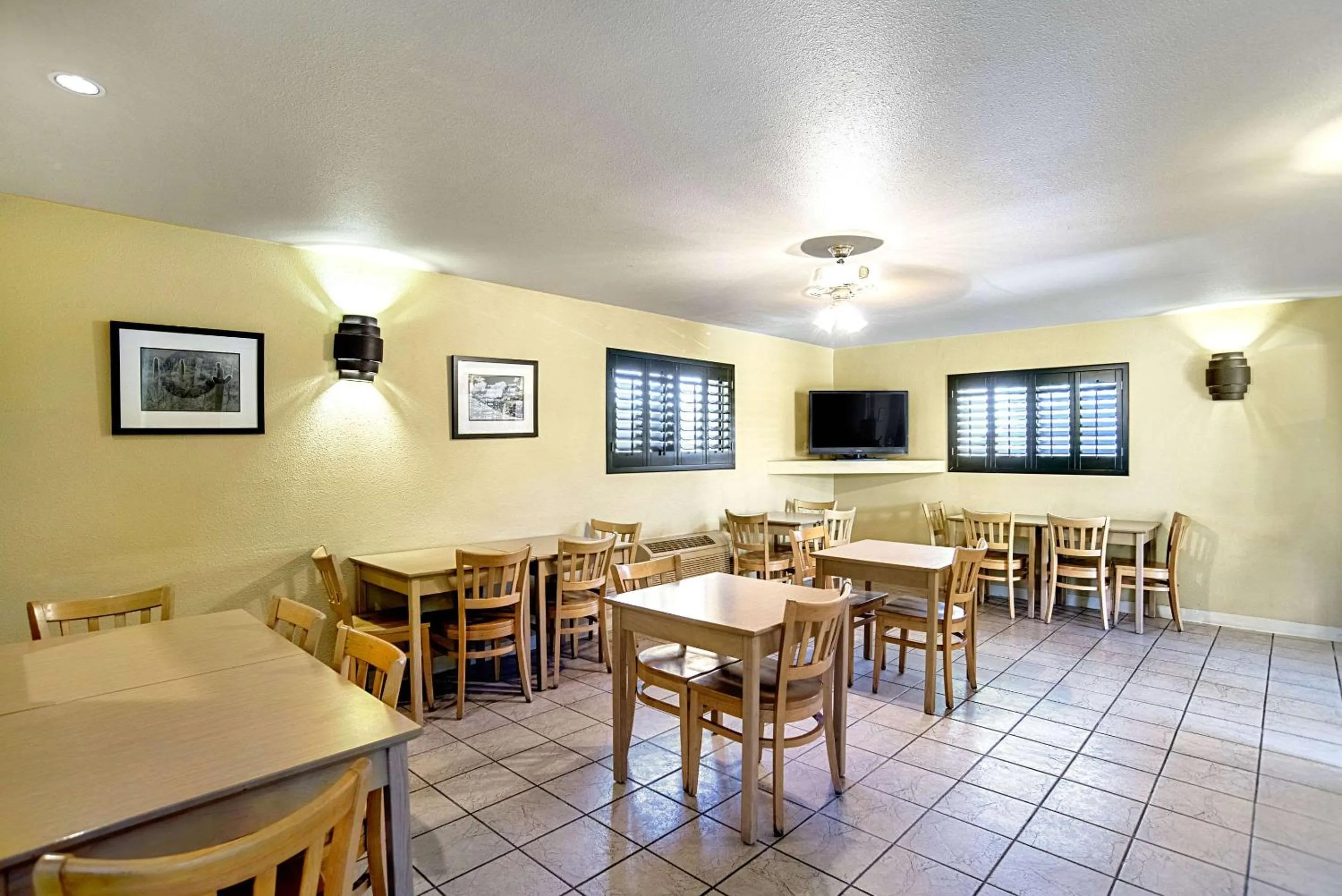 Restaurant/places to eat in Quality Inn & Suites Phoenix NW - Sun City