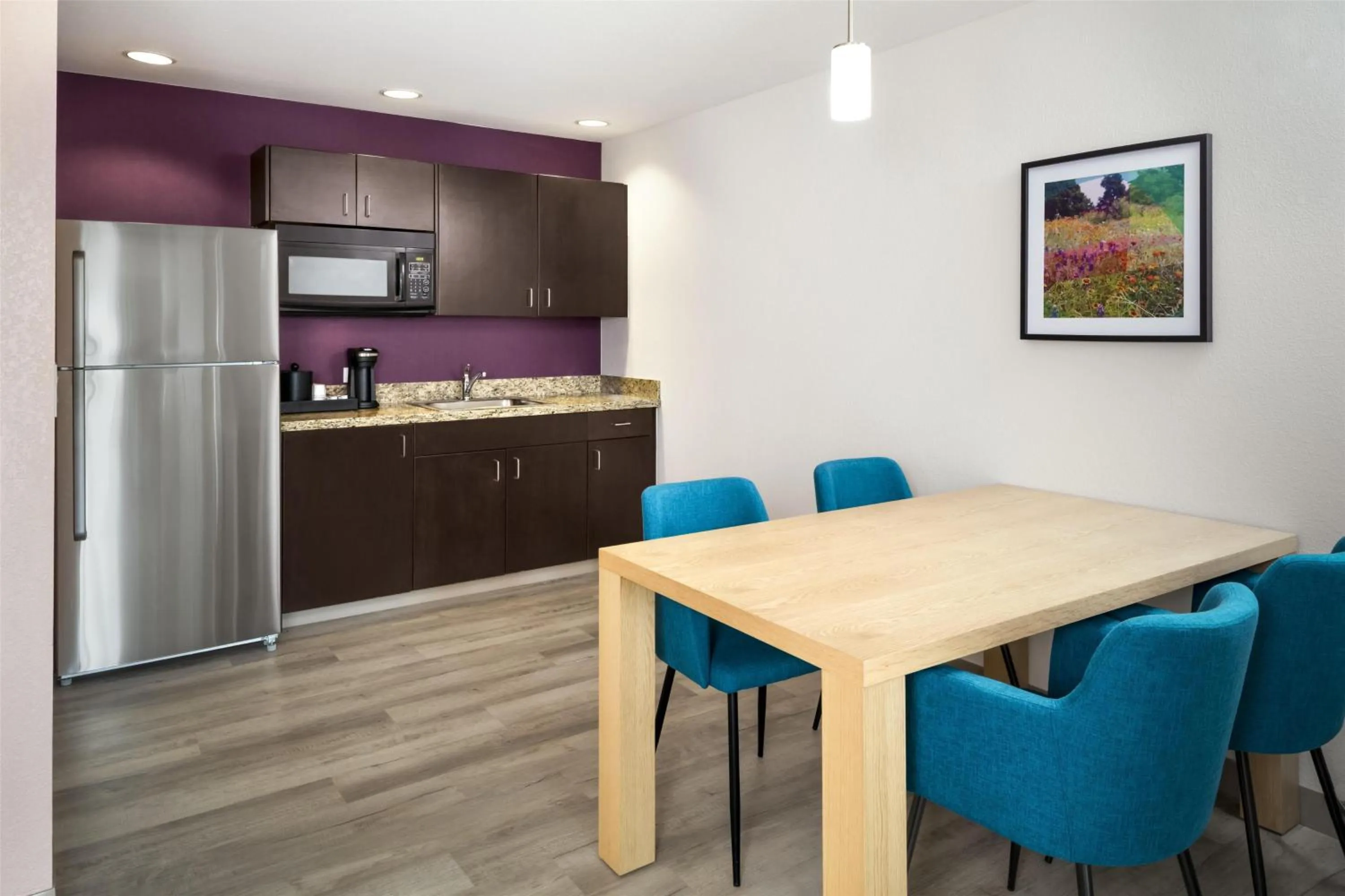 Kitchen or kitchenette in Hilton Garden Inn Eugene/Springfield