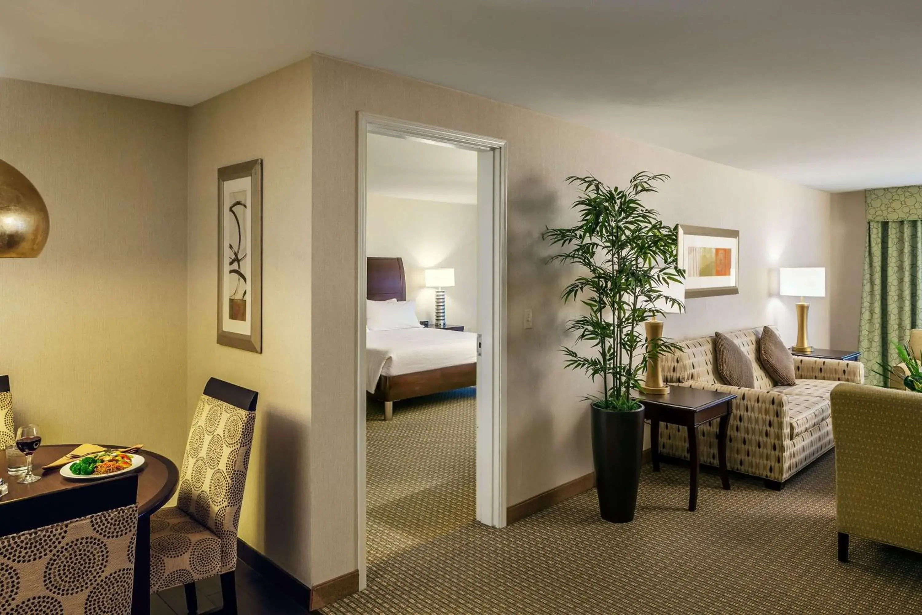 Deluxe King Suite with Shower - Mobility and Hearing Access in Hilton Garden Inn Eugene/Springfield Deluxe King Suite with Shower - Mobility and Hearing Access in Hilton Garden Inn Eugene/Springfield