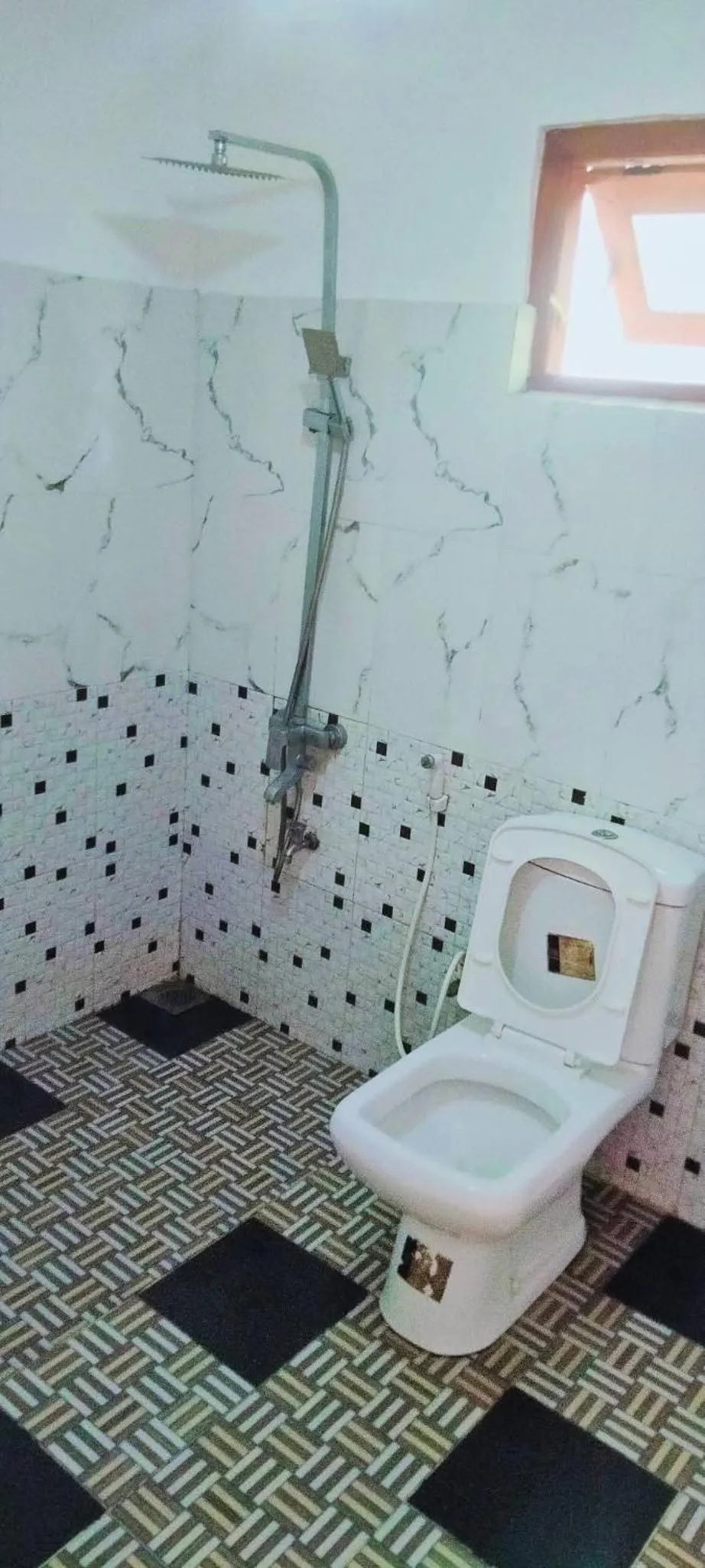 Toilet in Malithis lodge