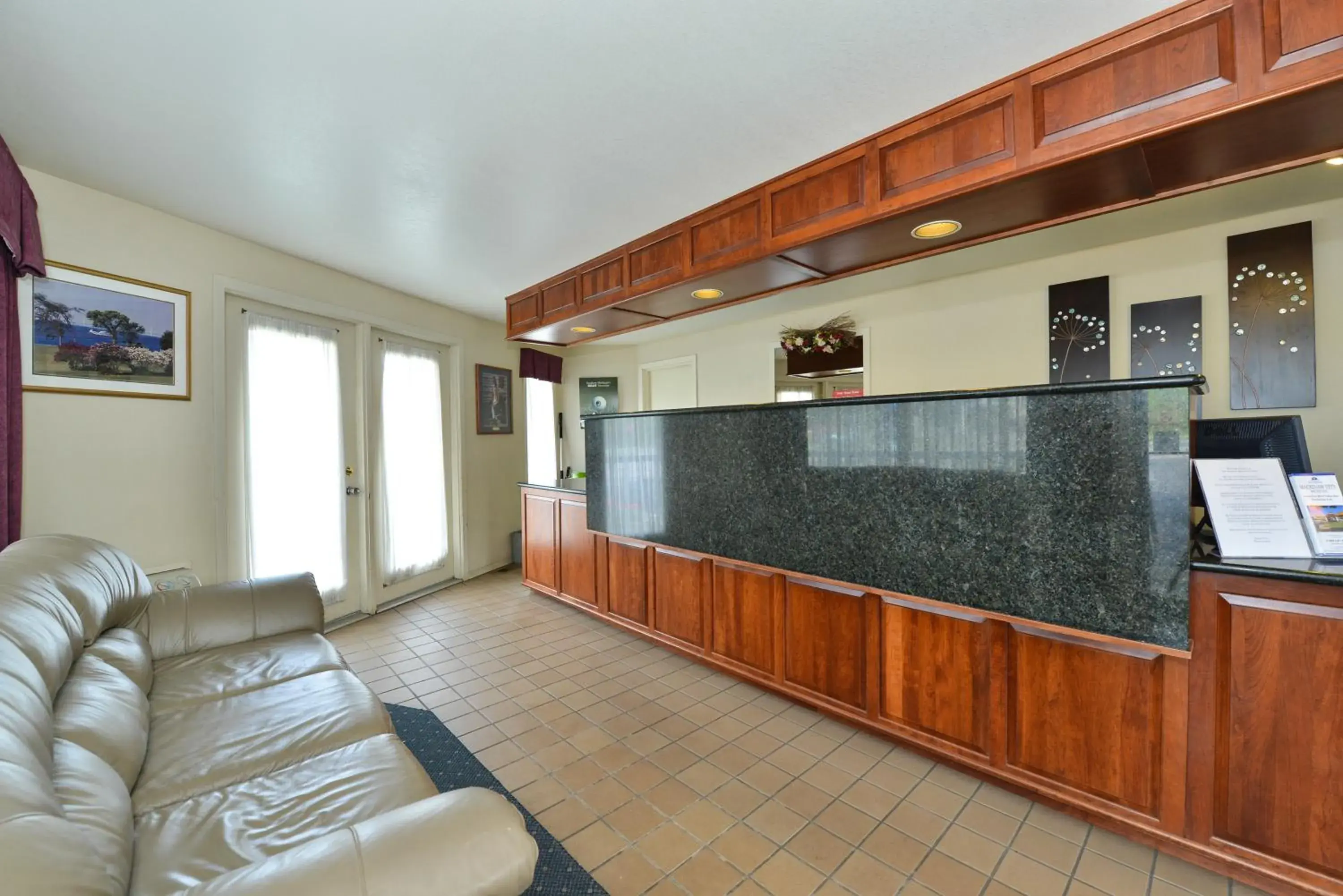 Lobby or reception in Travelodge by Wyndham Mackinaw City Lobby or reception in Travelodge by Wyndham Mackinaw City