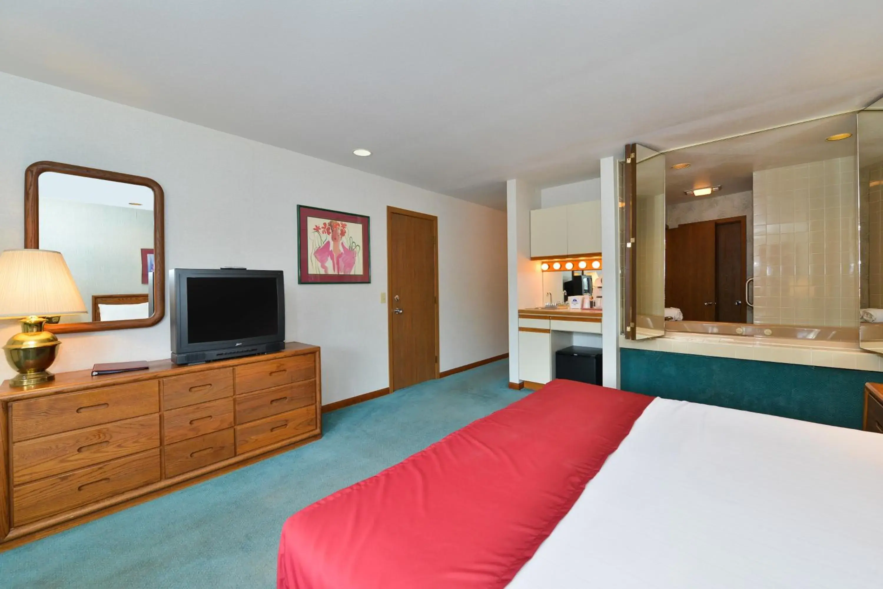 Bedroom, Bed in Americas Best Value Inn Mackinaw City Bedroom, Bed in Americas Best Value Inn Mackinaw City