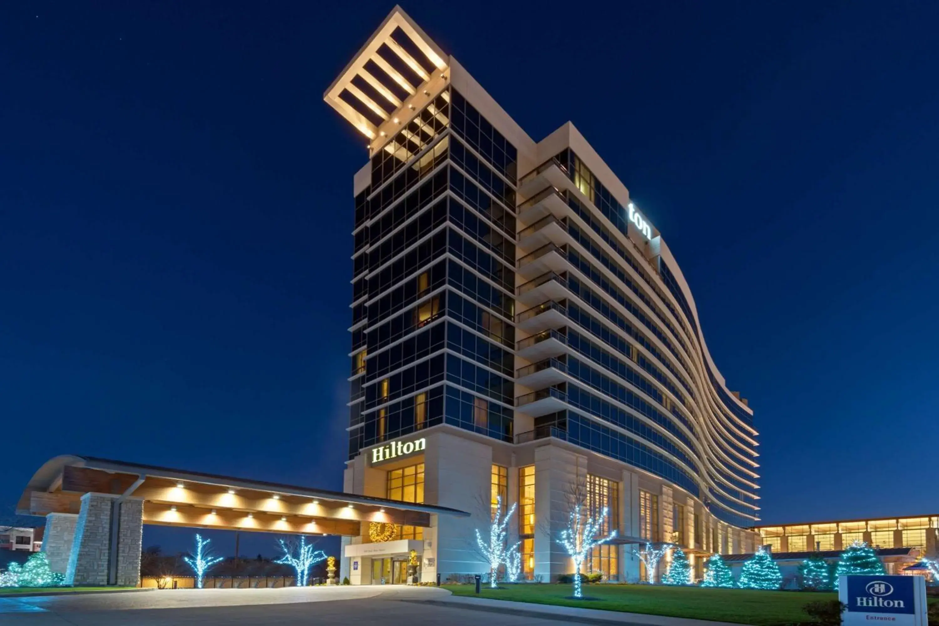 Property building in Hilton Branson Convention Center Property building in Hilton Branson Convention Center