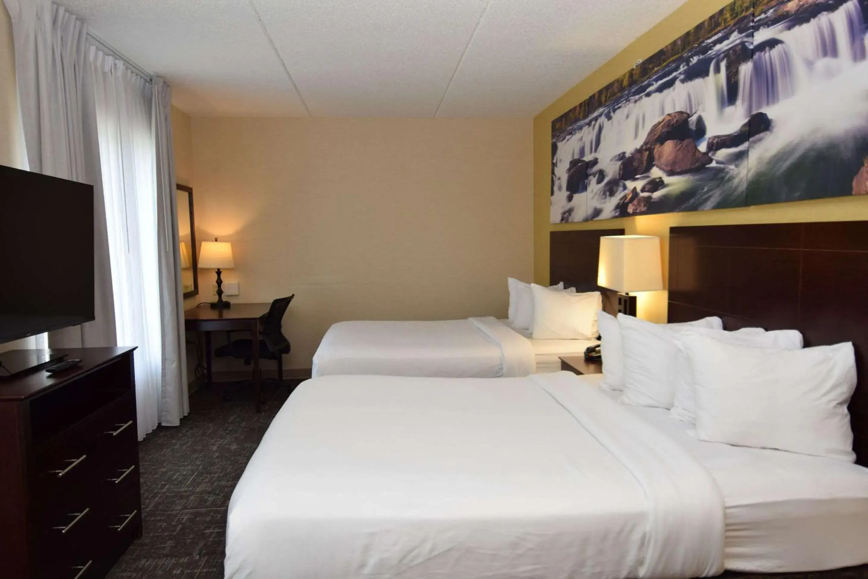 Bedroom, Bed in Cicero Grand - Syracuse North Bedroom, Bed in Cicero Grand - Syracuse North