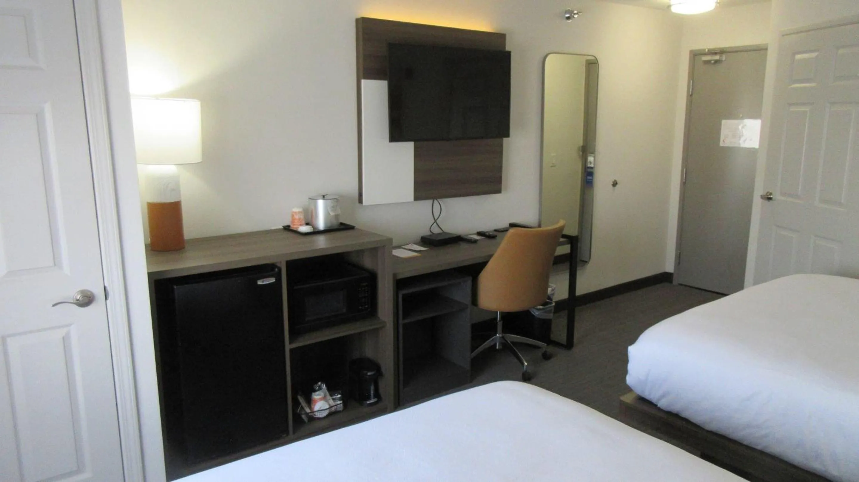 Bedroom, Bed in Comfort Inn & Suites Rochester South Mayo Clinic