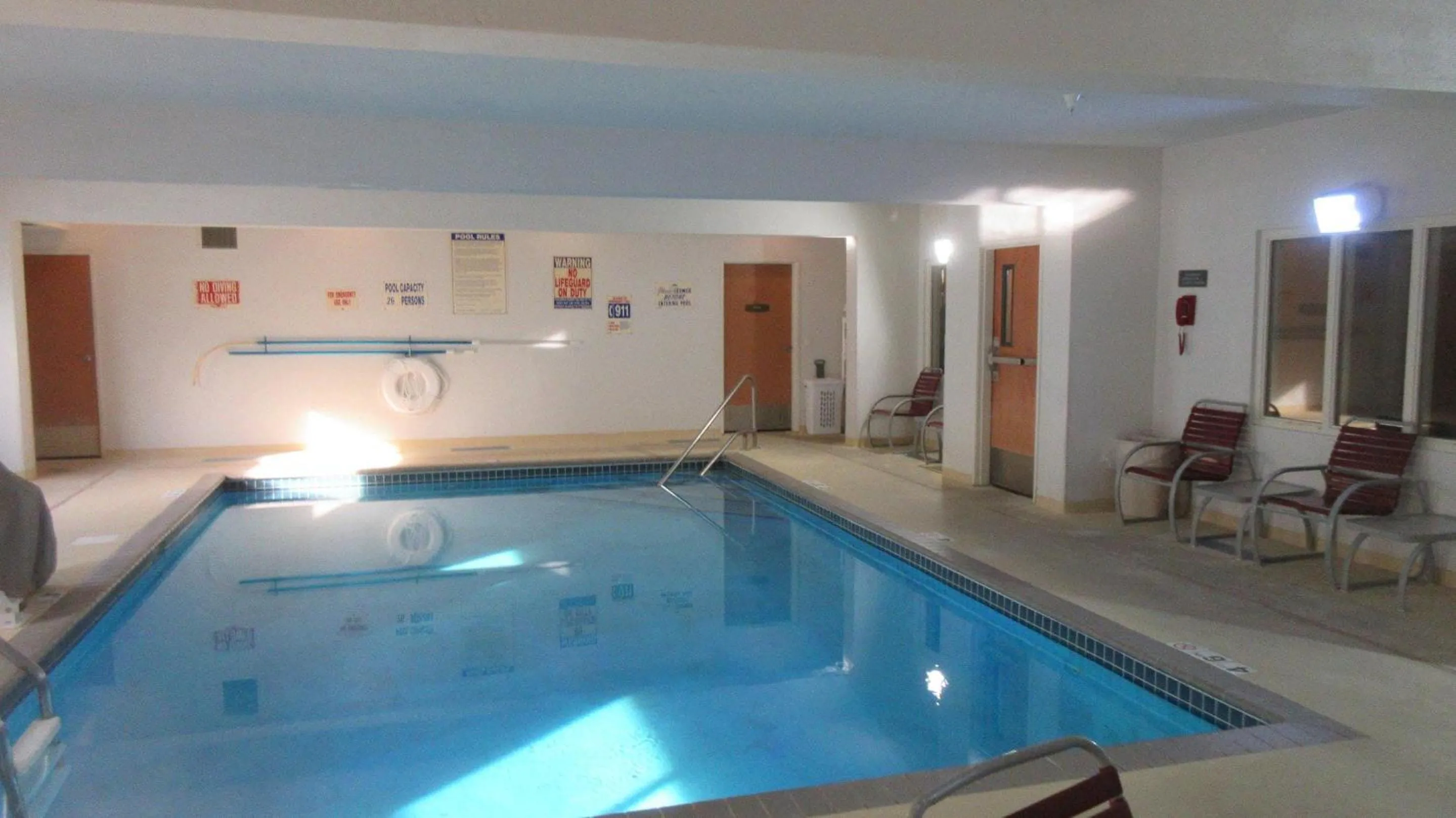 Swimming pool in Comfort Inn & Suites Rochester South Mayo Clinic