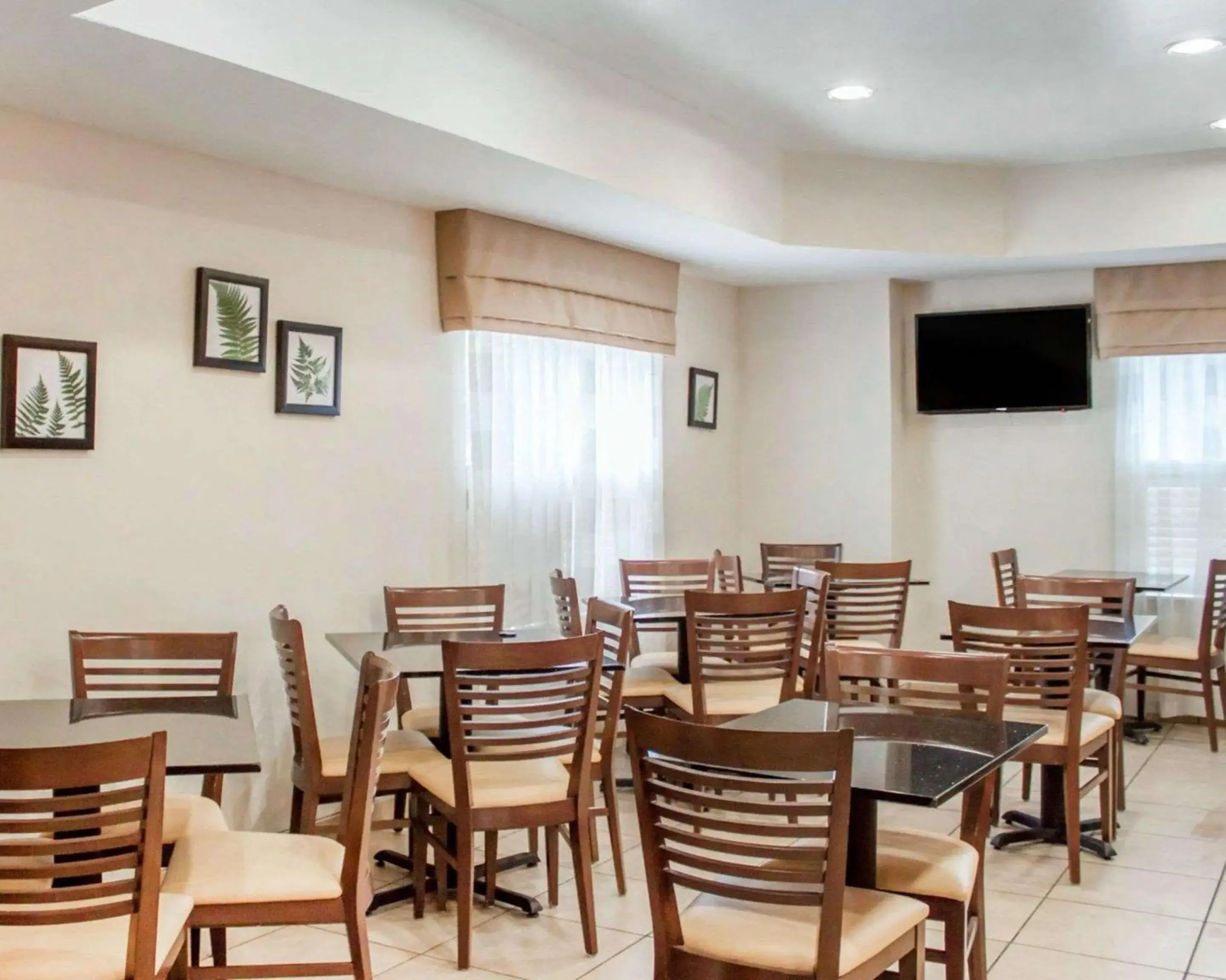 Restaurant/places to eat in Sleep Inn North Charleston Ashley Phosphate Restaurant/places to eat in Sleep Inn North Charleston Ashley Phosphate