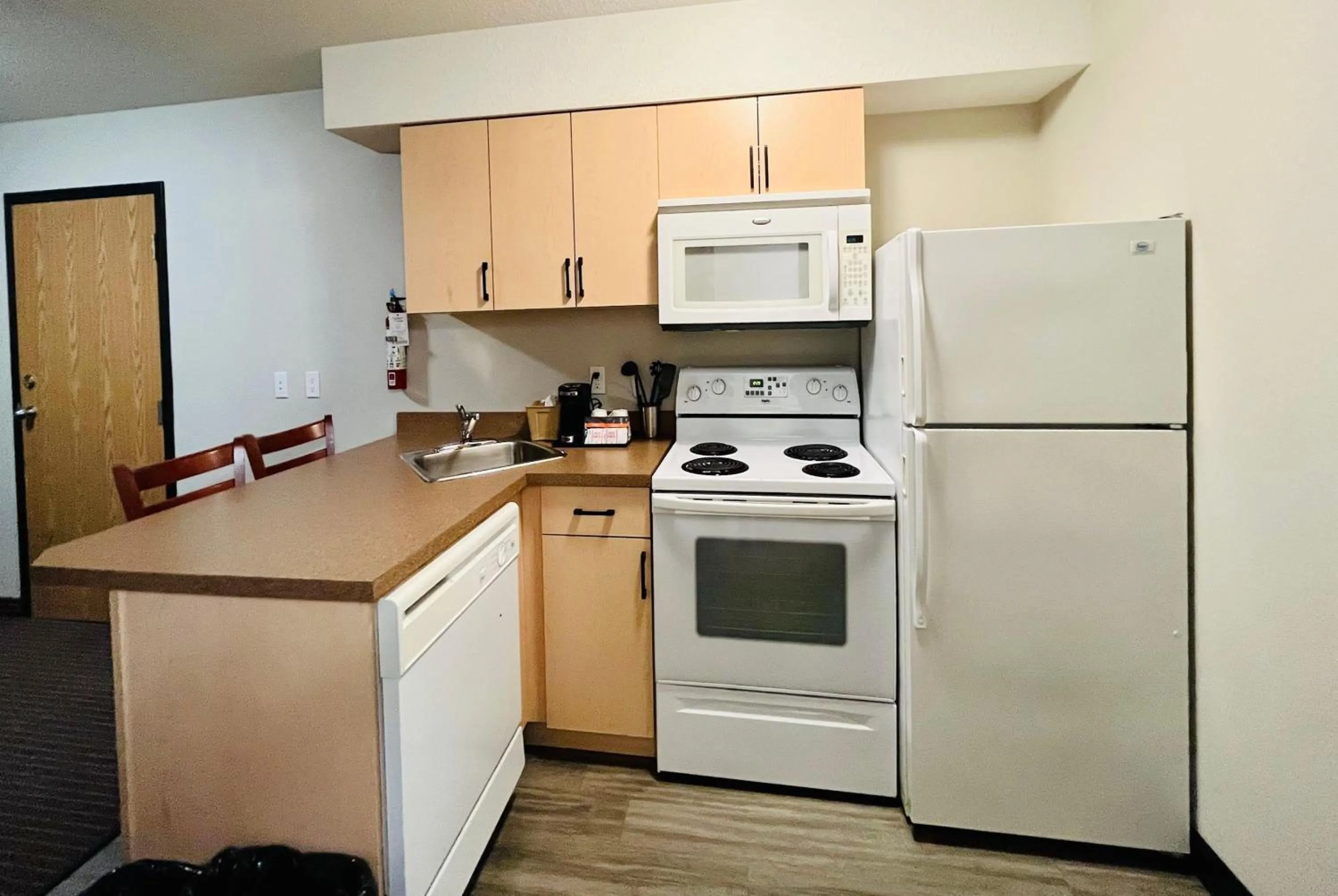 Photo of the whole room in Super 8 by Wyndham Grande Prairie