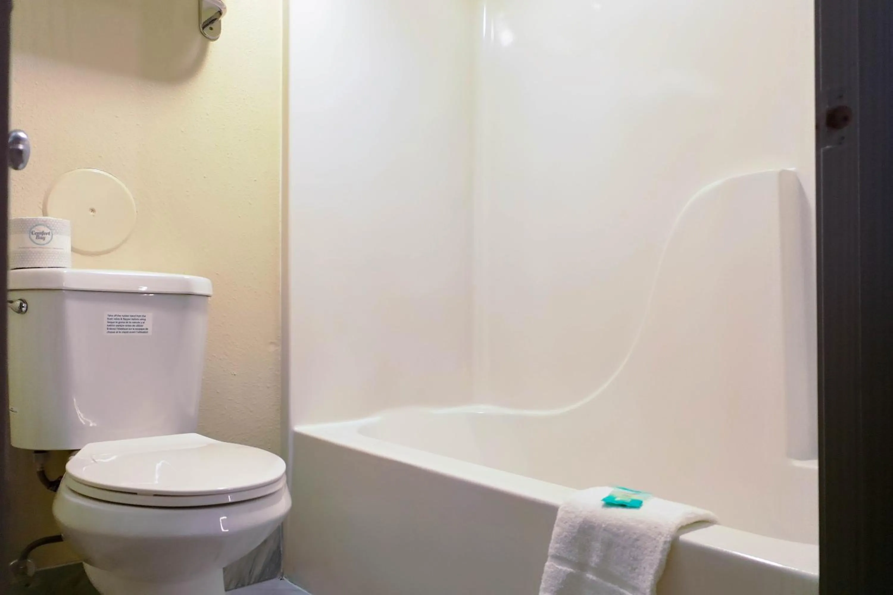 Super 8 by Wyndham Rockford I-90 Casino District