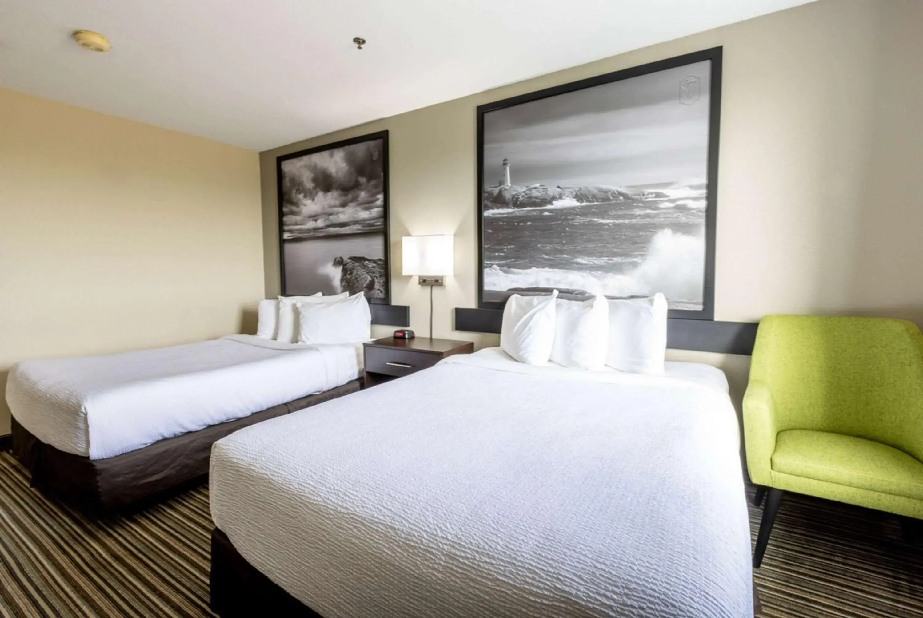 Photo of the whole room, Bed in Super 8 by Wyndham Truro NS Photo of the whole room, Bed in Super 8 by Wyndham Truro NS