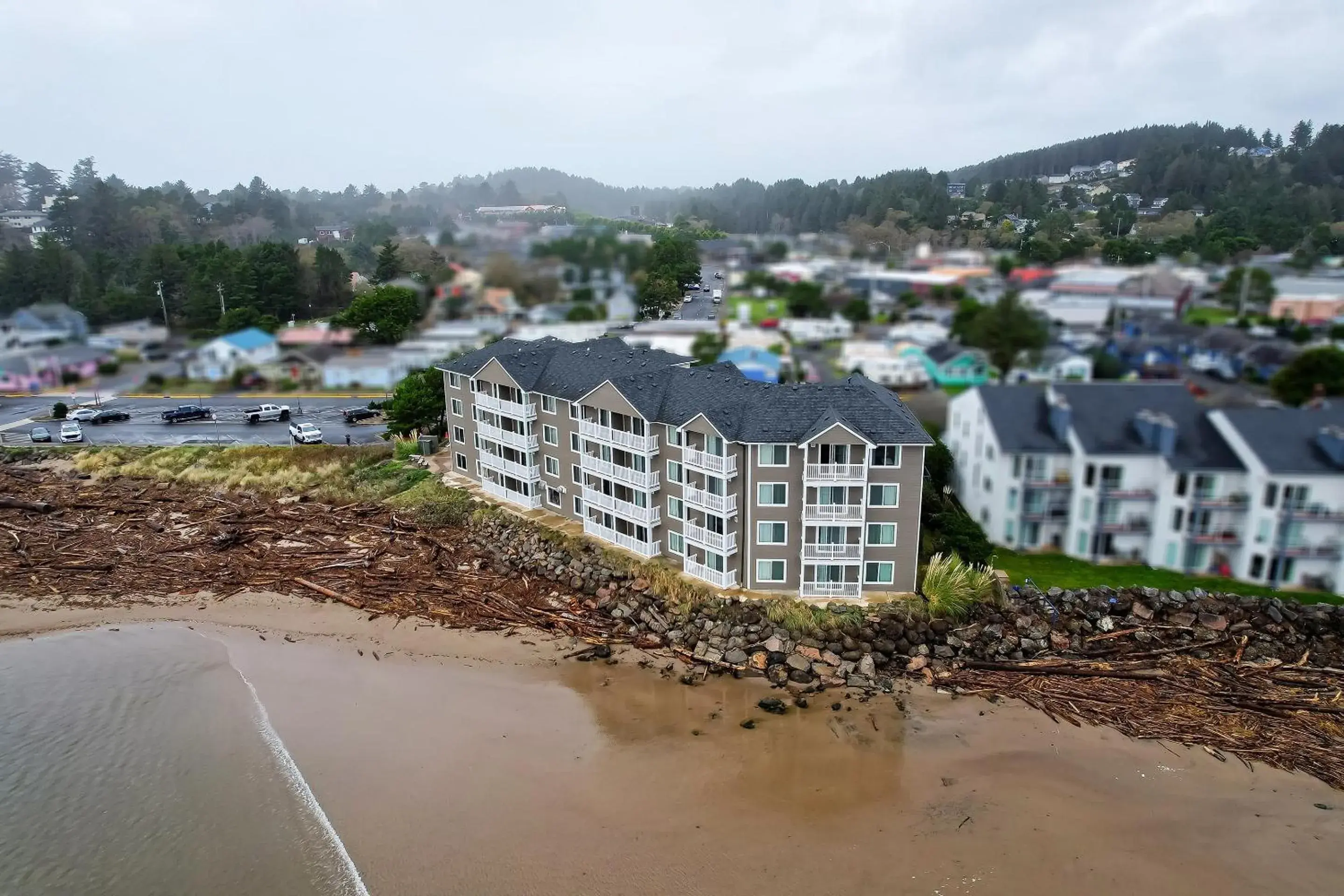 Facade/entrance in Siletz Bay Beachfront Hotel by OYO Lincoln City Facade/entrance in Siletz Bay Beachfront Hotel by OYO Lincoln City