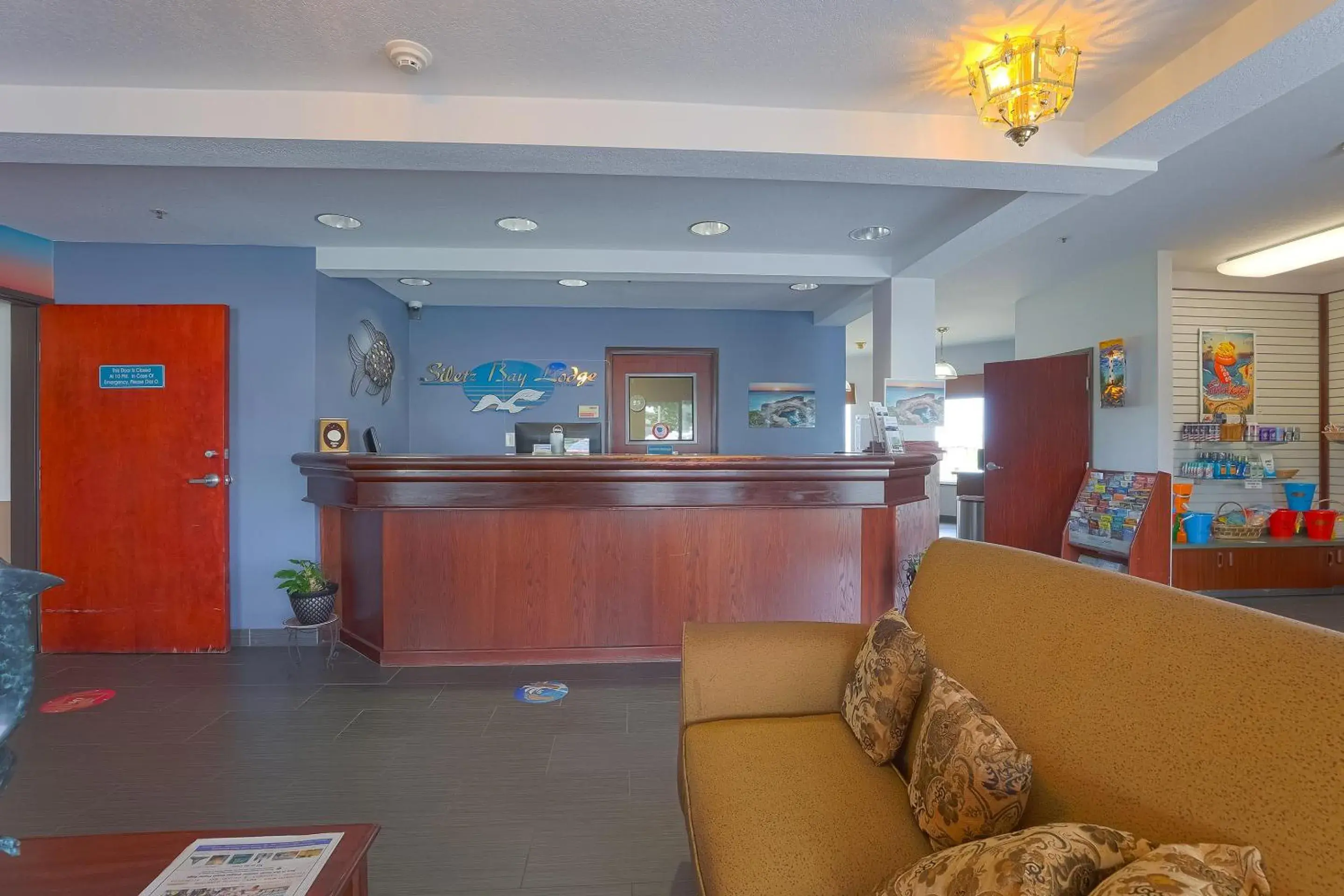 Lobby or reception in Siletz Bay Beachfront Hotel by OYO Lincoln City Lobby or reception in Siletz Bay Beachfront Hotel by OYO Lincoln City