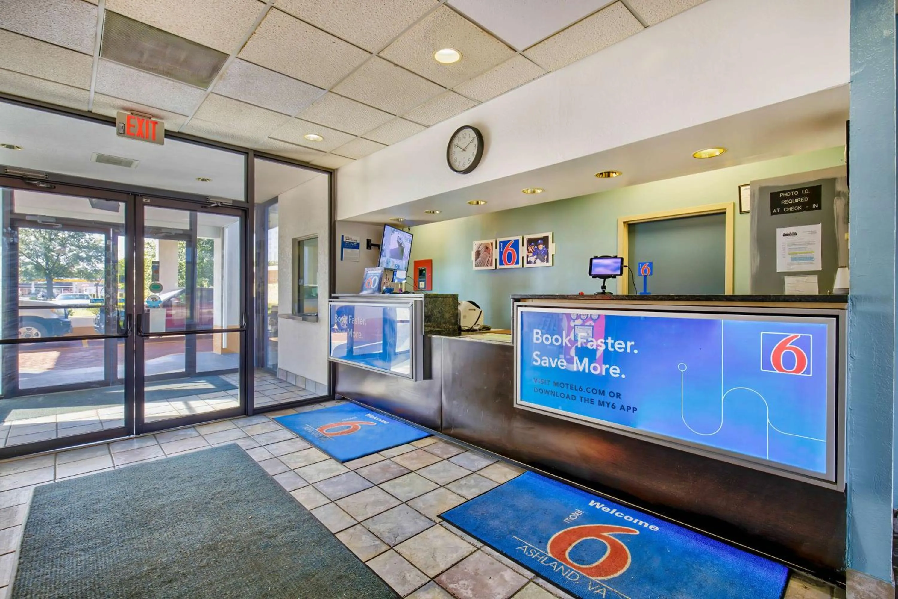 Lobby or reception in Motel 6-Ashland, VA
