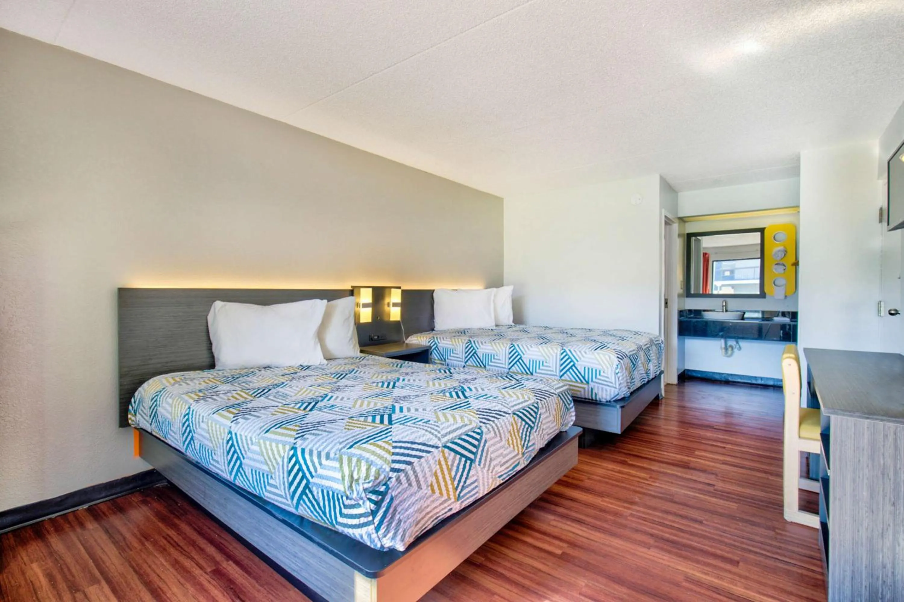 Bedroom, Bed in Motel 6-Ashland, VA