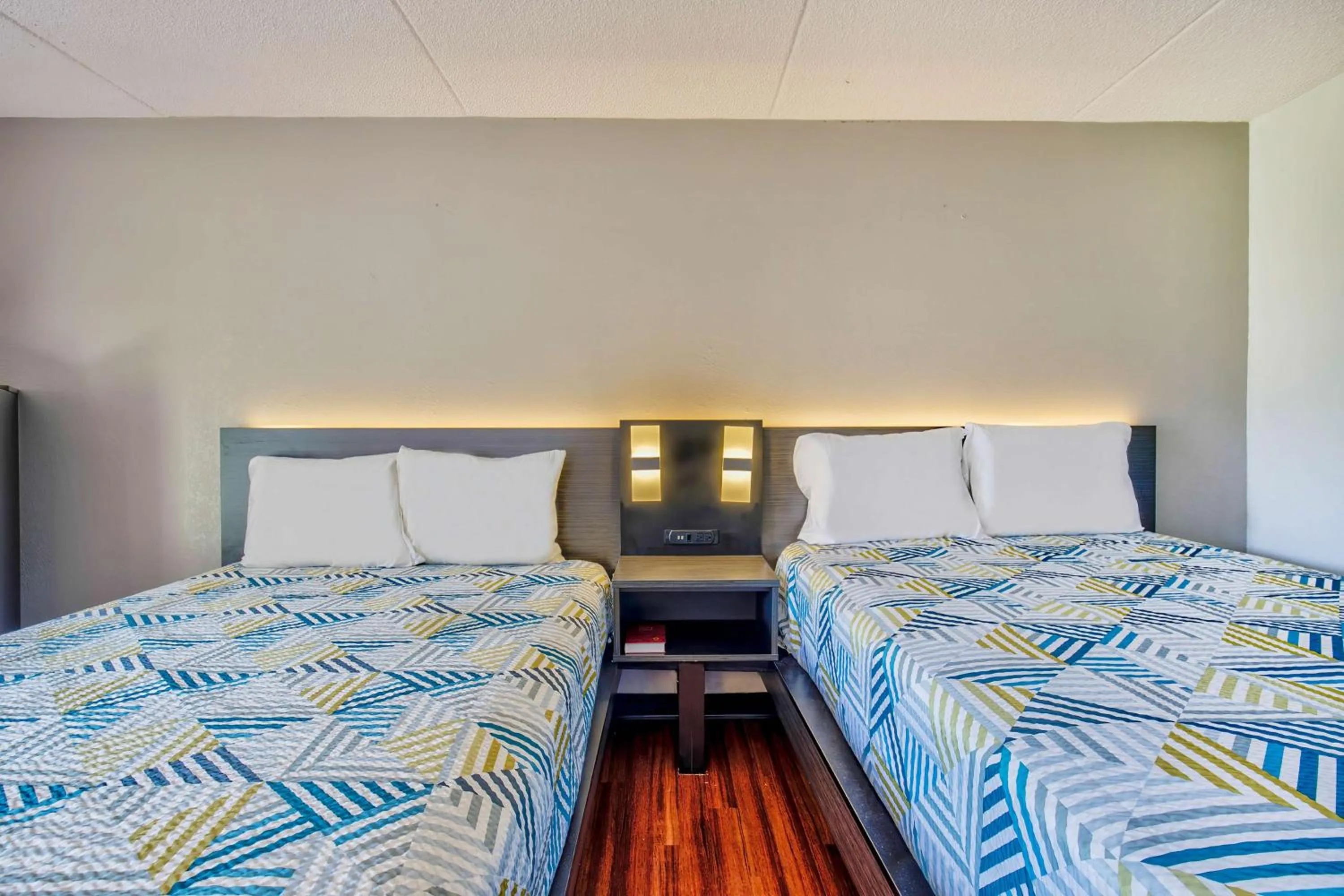 Bedroom, Bed in Motel 6-Ashland, VA