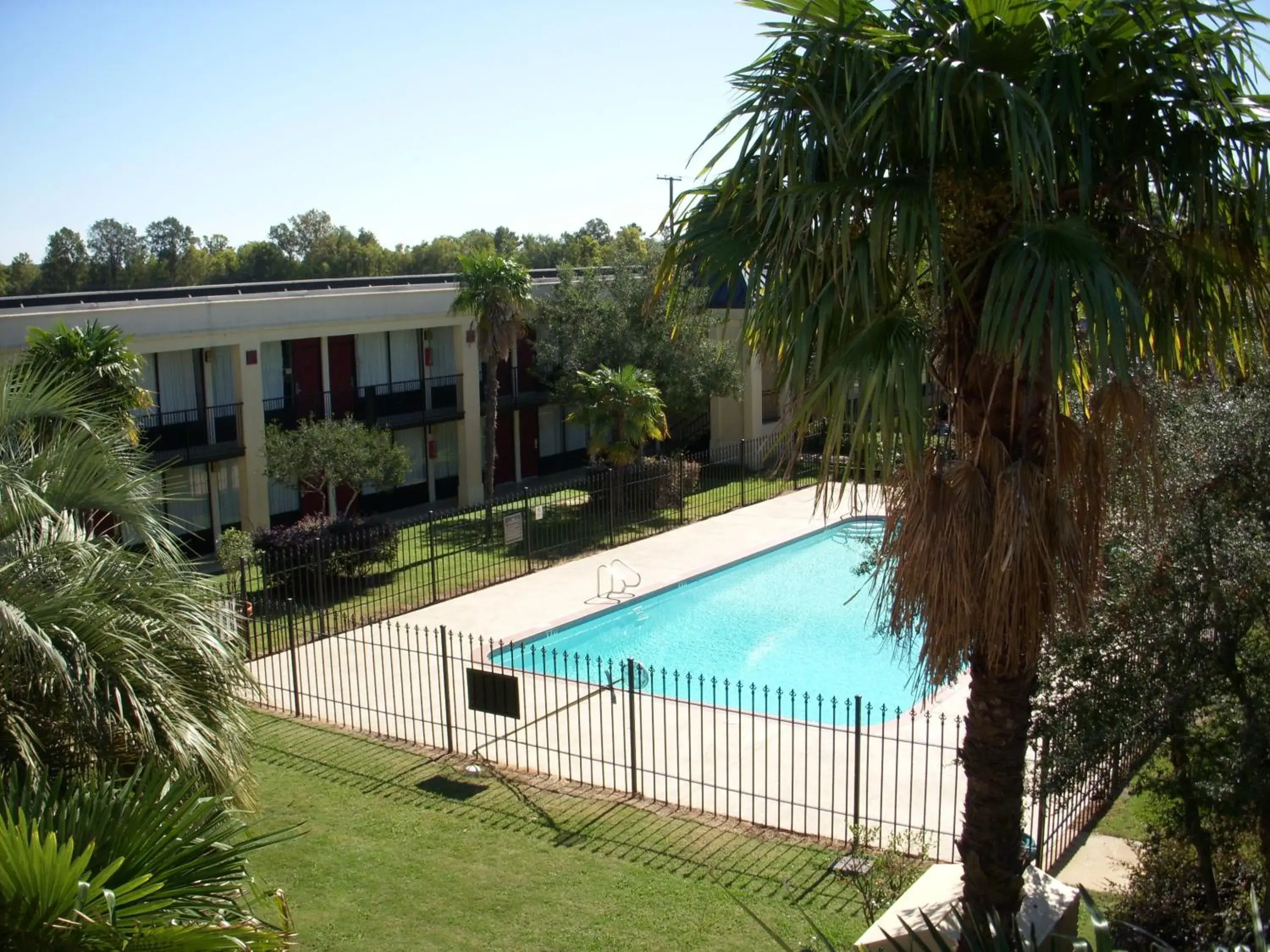 Swimming pool in Motel 6-Natchitoches, LA Swimming pool in Motel 6-Natchitoches, LA