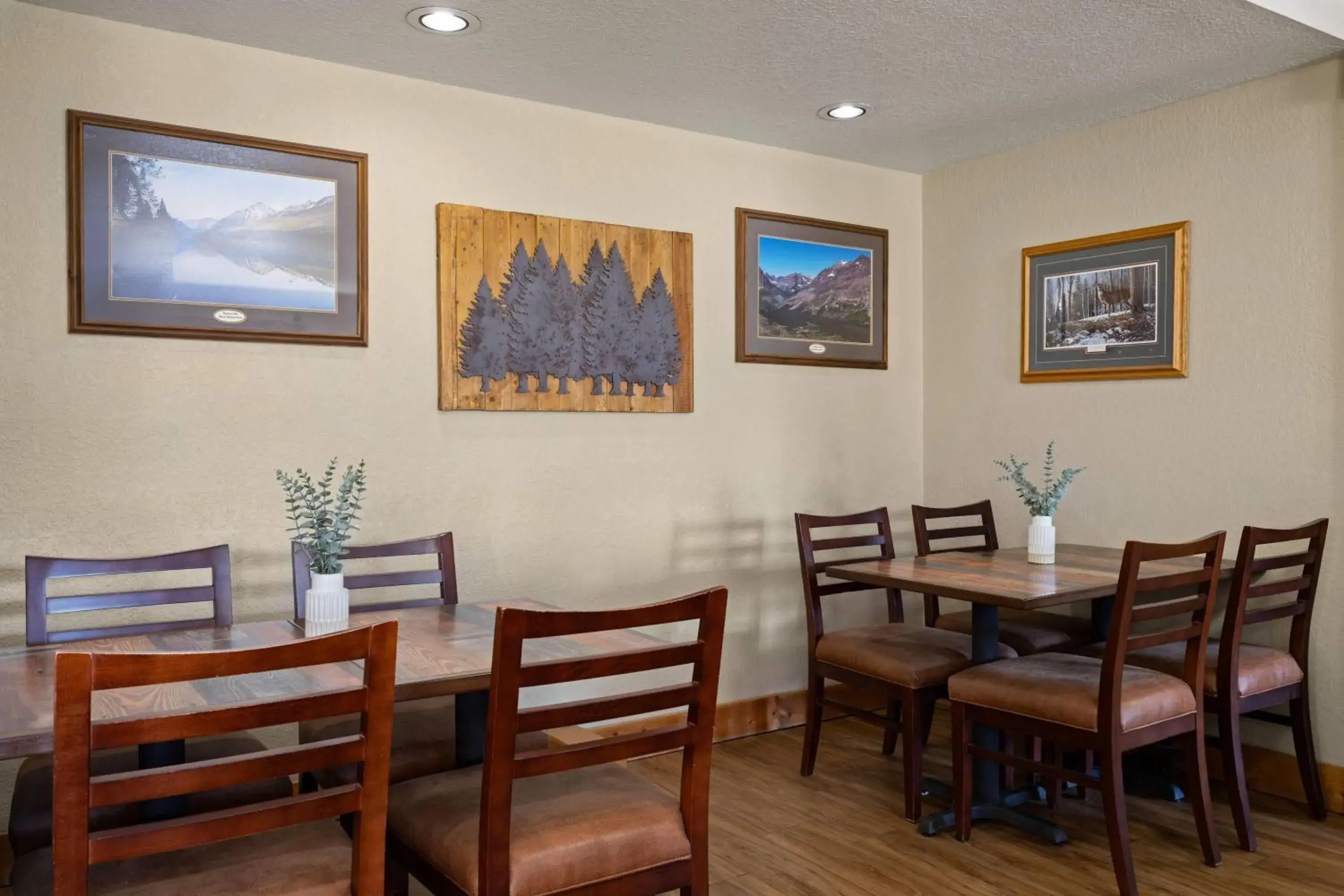 Lobby or reception in Super 8 by Wyndham Kalispell Glacier National Park Lobby or reception in Super 8 by Wyndham Kalispell Glacier National Park