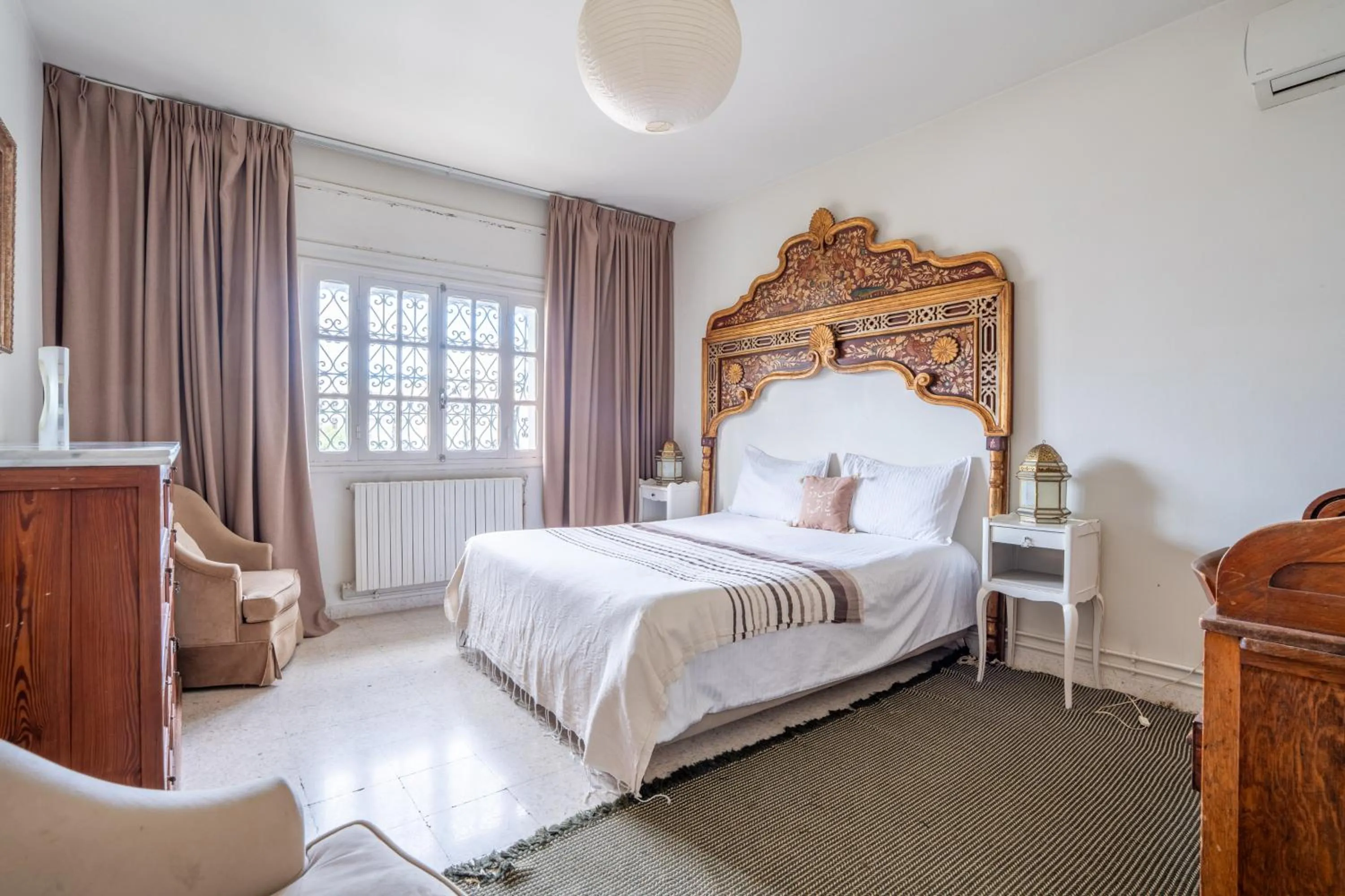 Bed in Le 5 ter